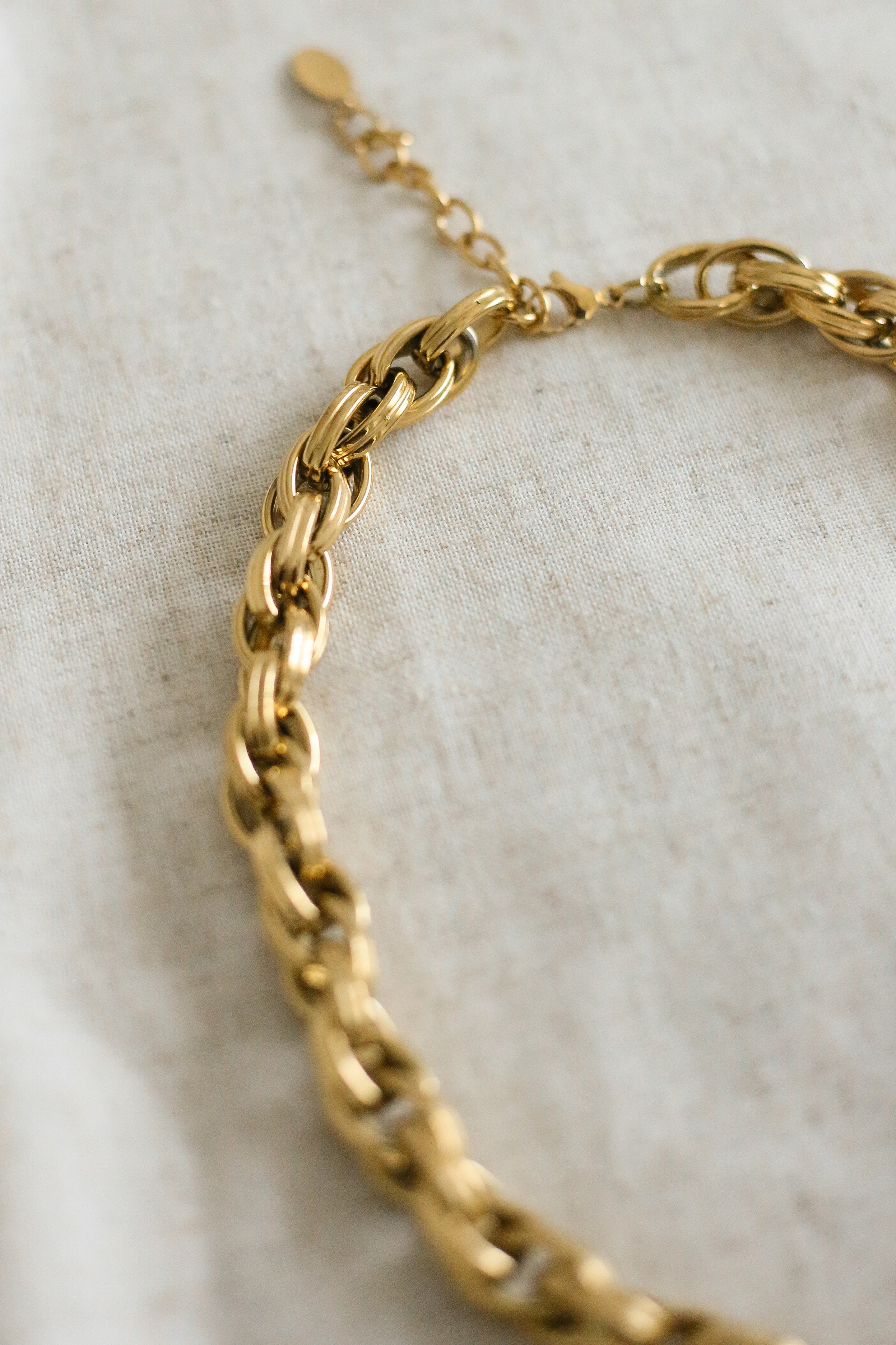 Isadora Necklace - has waterproof, durable, elegant and vintage inspired jewelry