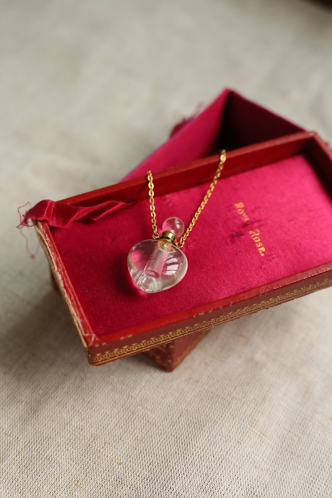 Isolde Necklace - has waterproof, durable, elegant and vintage inspired jewelry