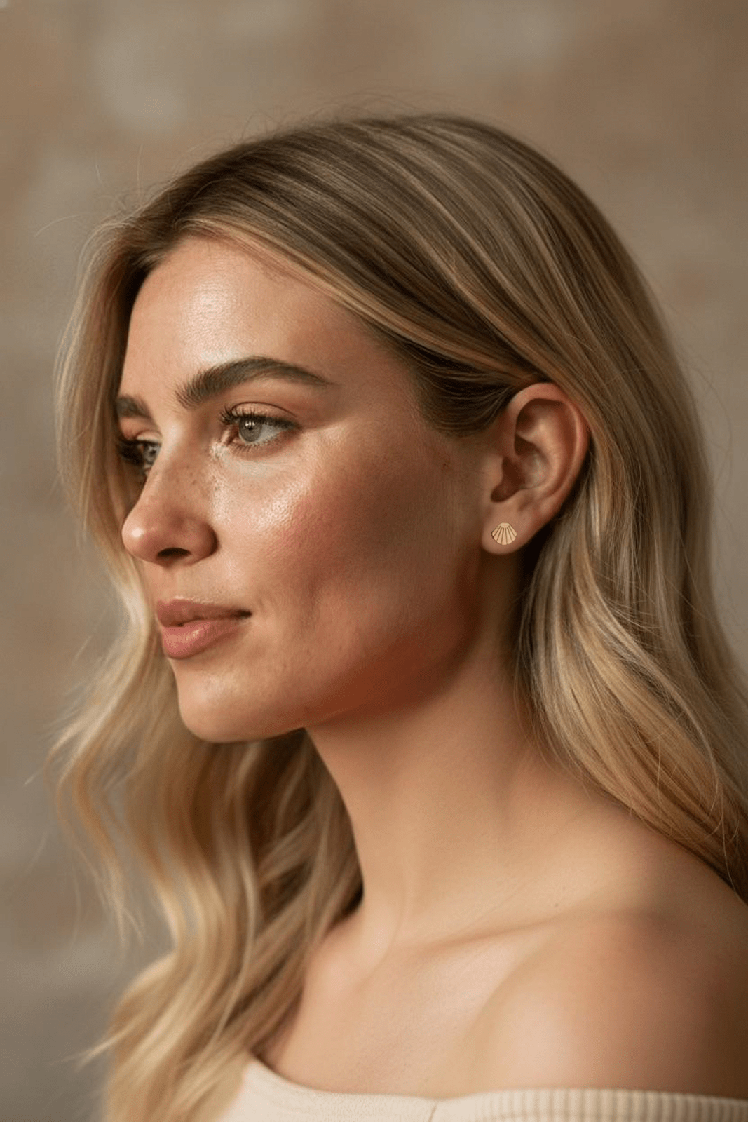 Lille Tiny Studs - has waterproof, durable, elegant and vintage inspired jewelry