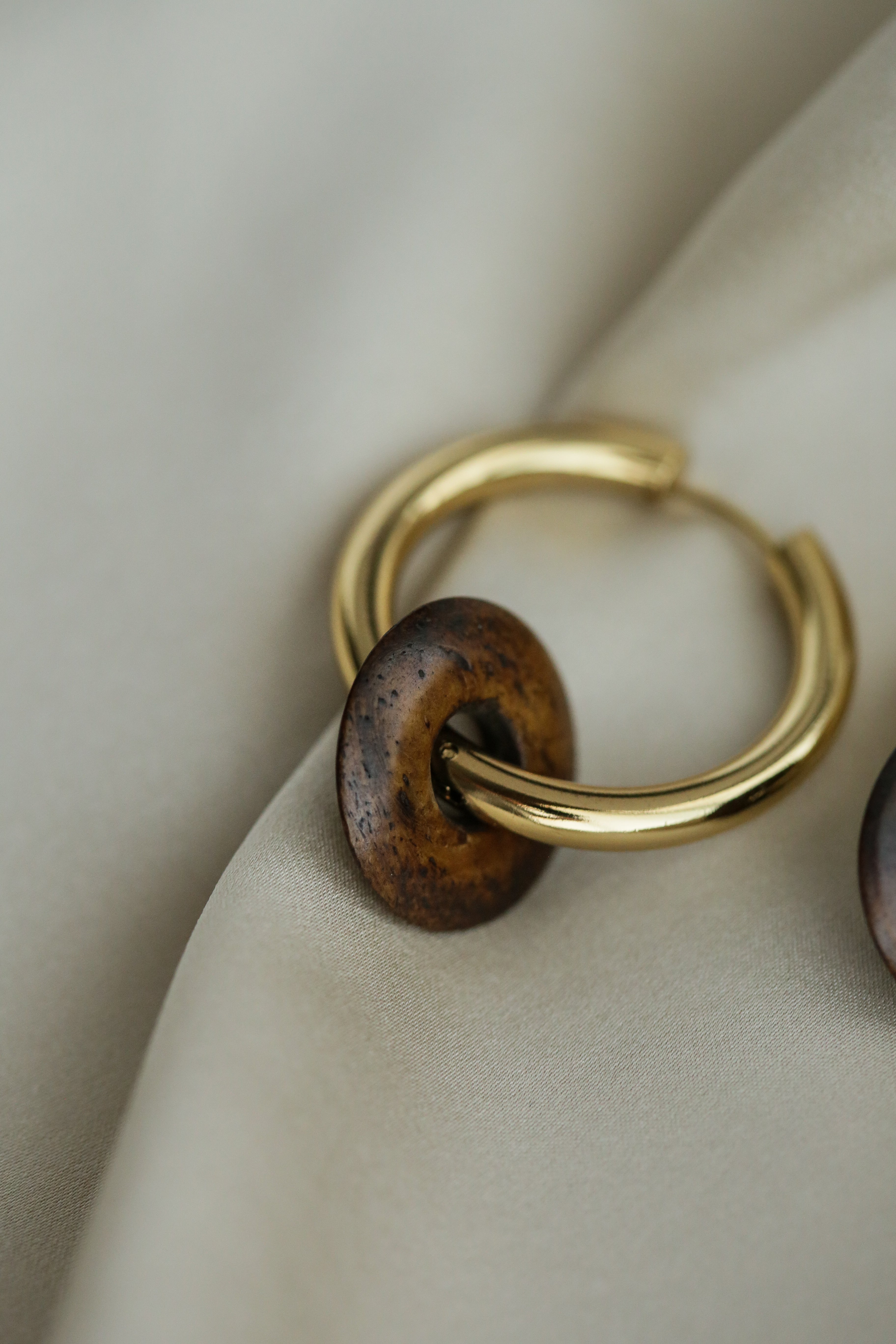 Marylebone Hoops - Boutique Minimaliste has waterproof, durable, elegant and vintage inspired jewelry