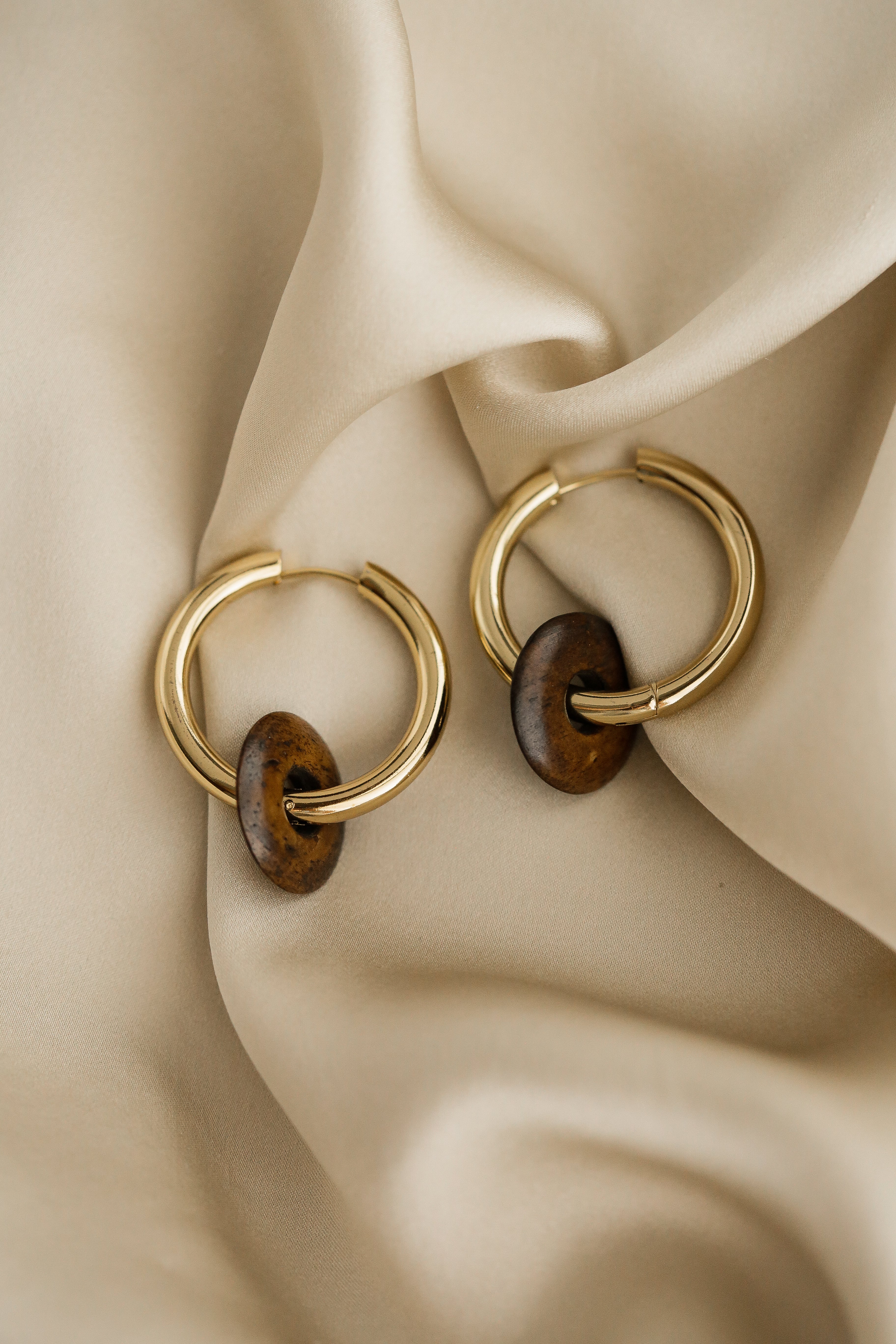 Marylebone Hoops - Boutique Minimaliste has waterproof, durable, elegant and vintage inspired jewelry