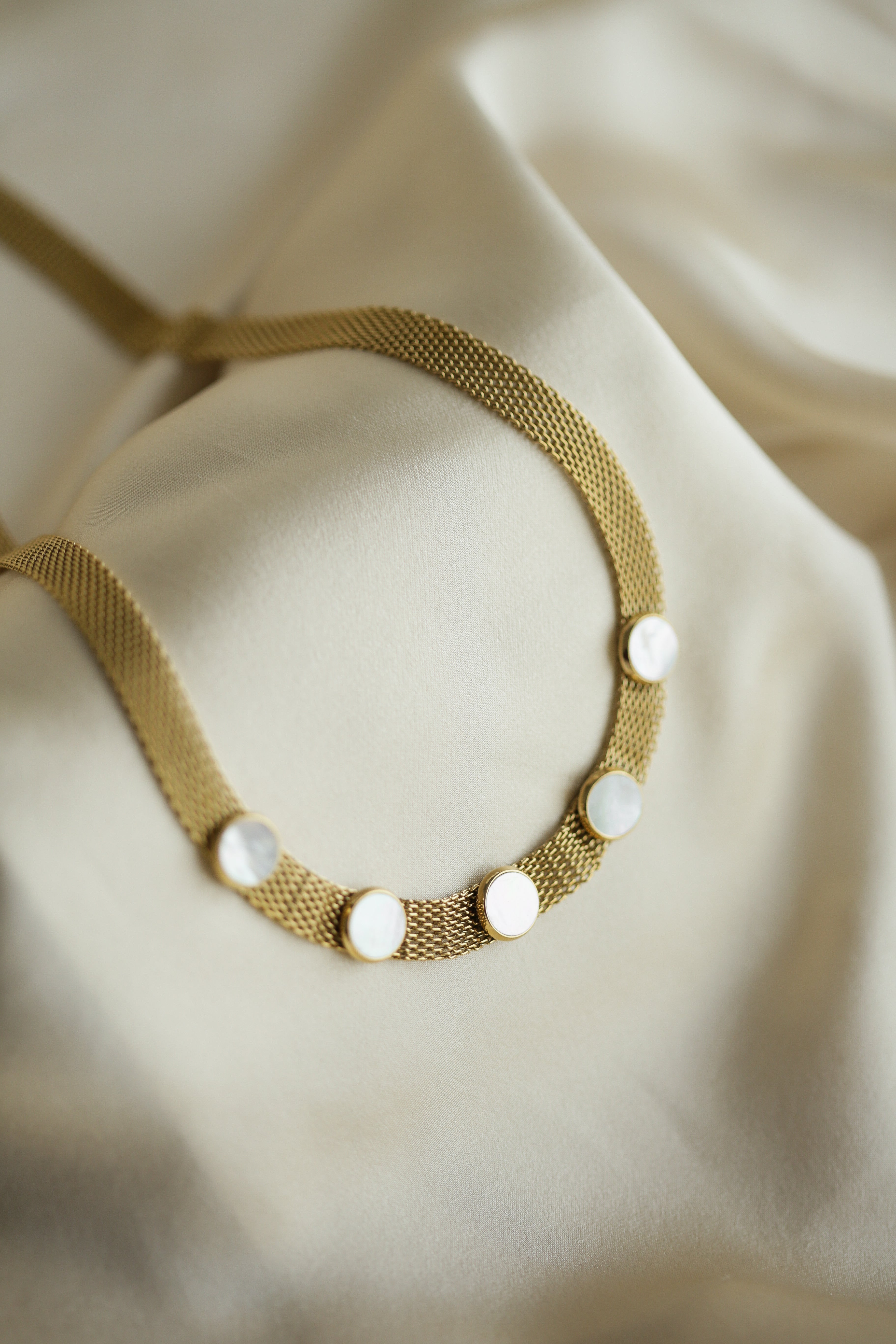 Mesh & Mother of Pearl Necklace - Boutique Minimaliste has waterproof, durable, elegant and vintage inspired jewelry