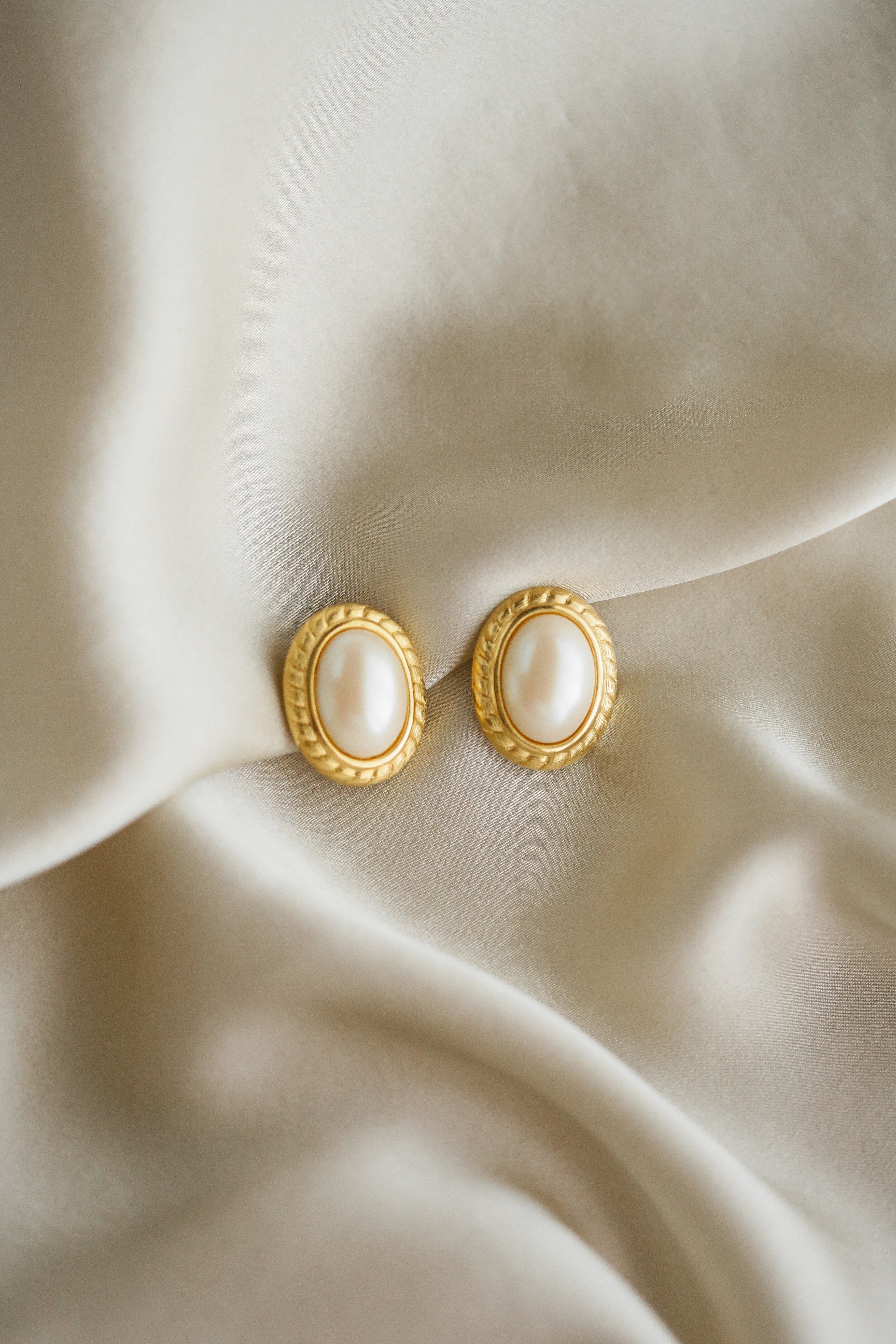 Miriam (Vintage) Earrings - Boutique Minimaliste has waterproof, durable, elegant and vintage inspired jewelry