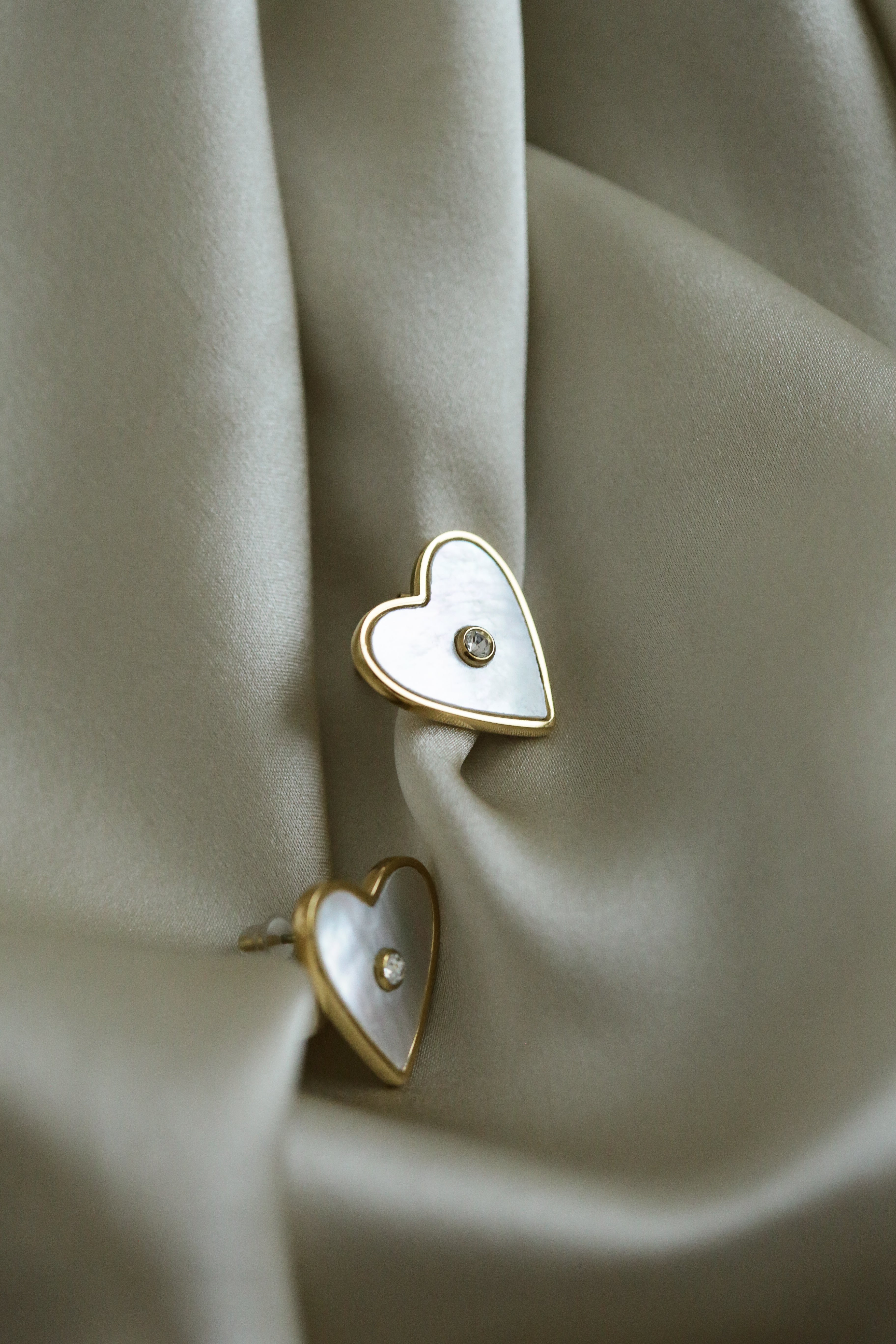 Mother of Pearl Heart Studs - Boutique Minimaliste has waterproof, durable, elegant and vintage inspired jewelry
