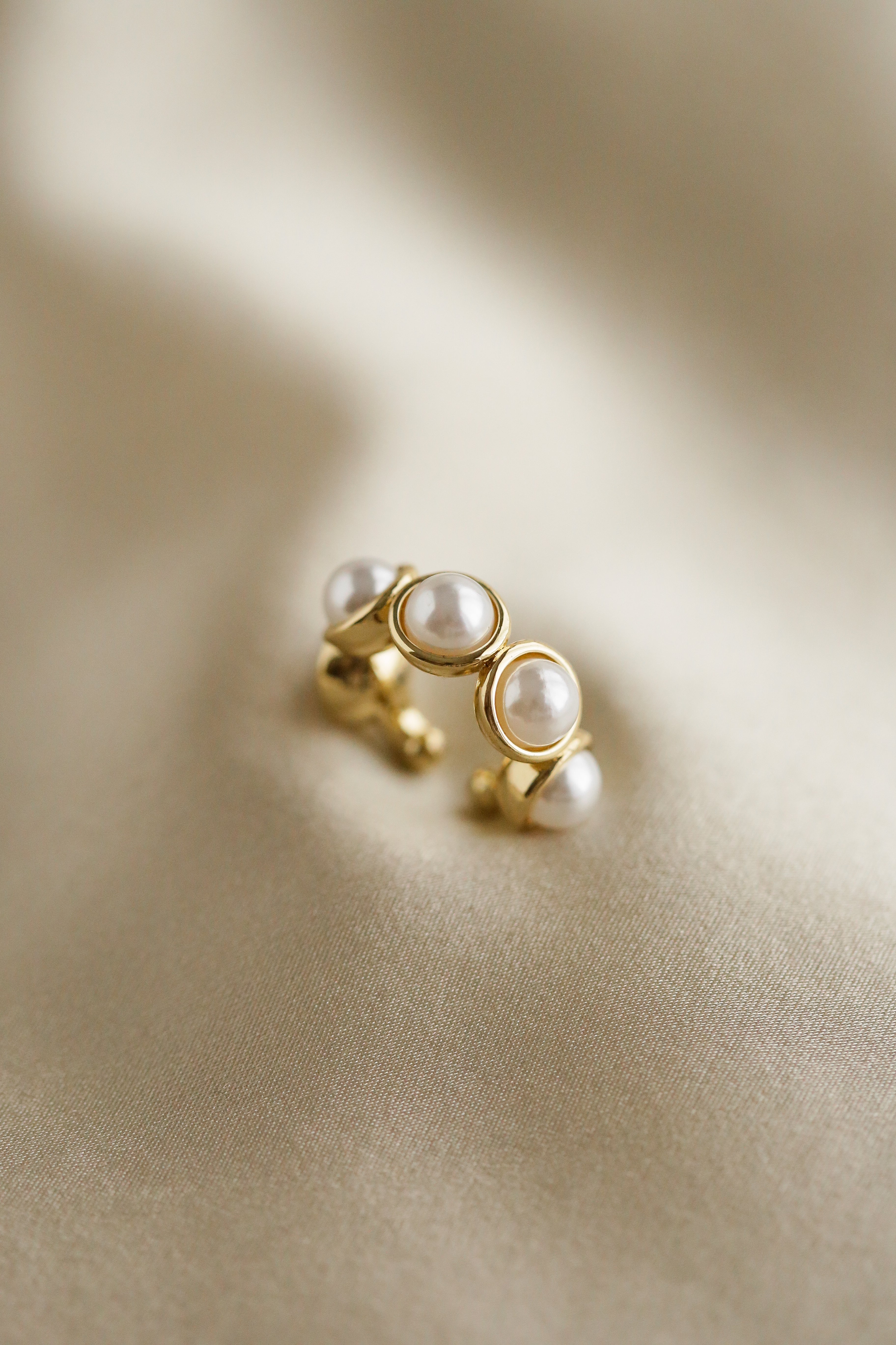Nicola Ear Cuff - Boutique Minimaliste has waterproof, durable, elegant and vintage inspired jewelry