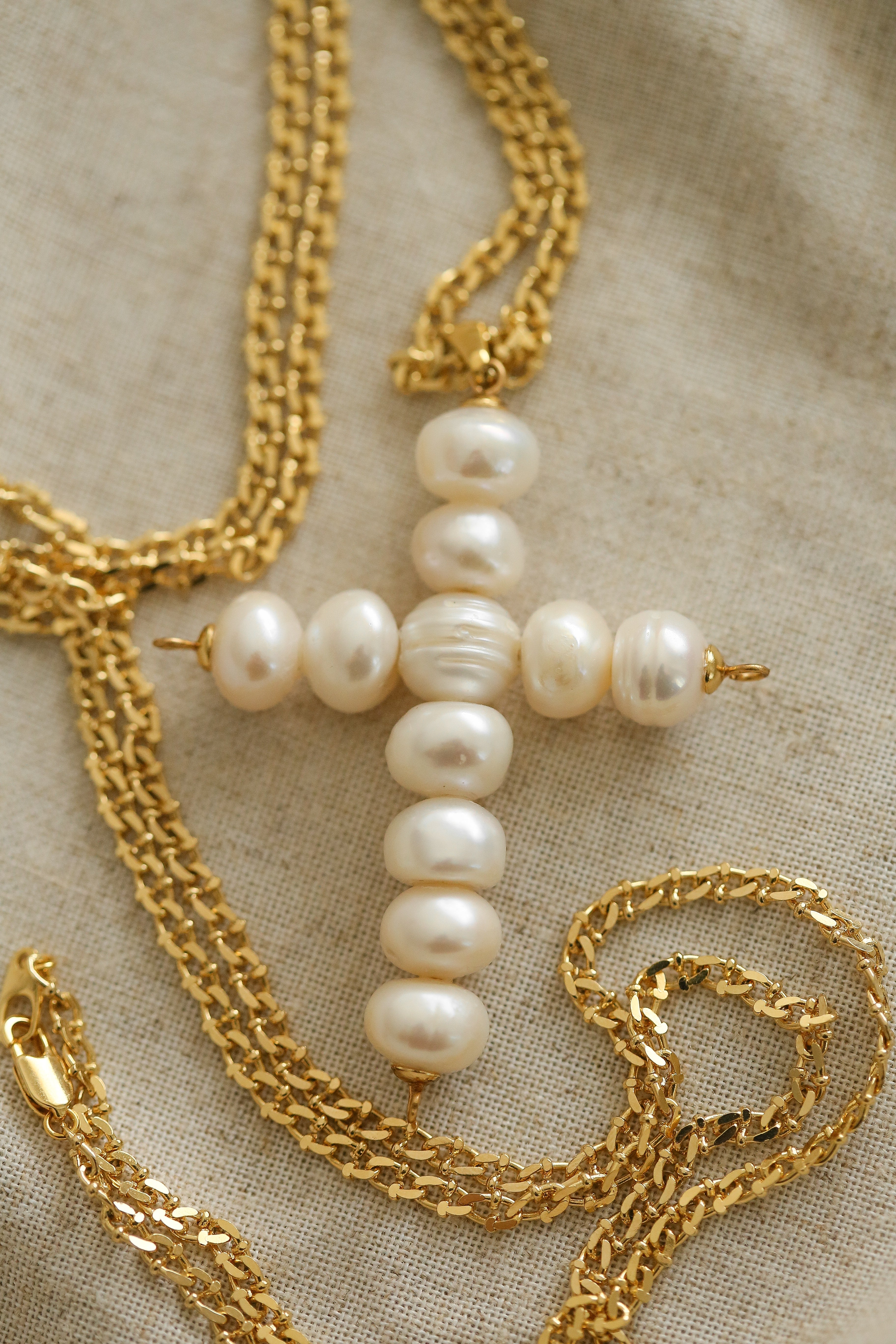 Olympe (vintage) Necklace - has waterproof, durable, elegant and vintage inspired jewelry