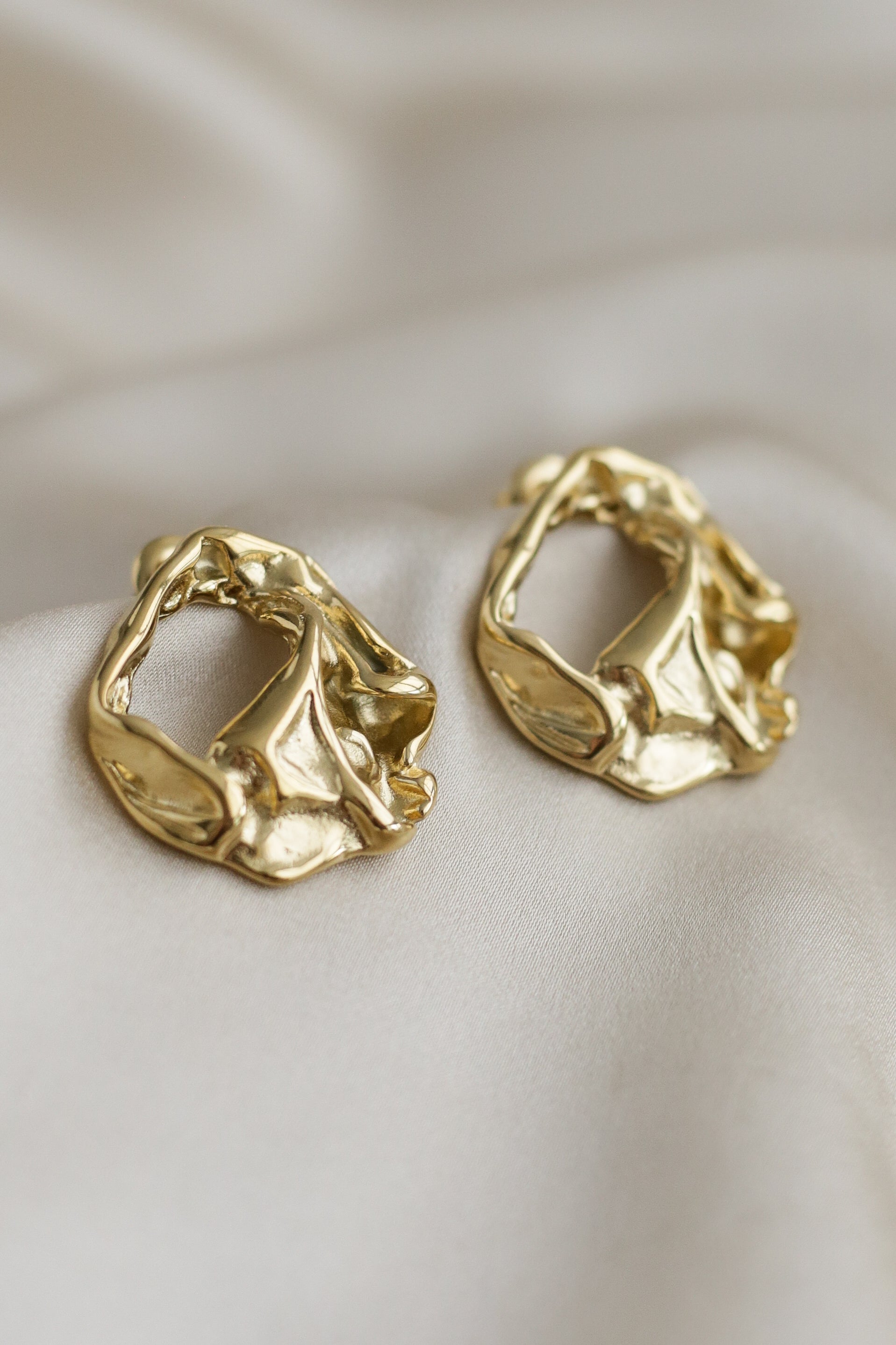 Organic Statement Earrings - Boutique Minimaliste has waterproof, durable, elegant and vintage inspired jewelry