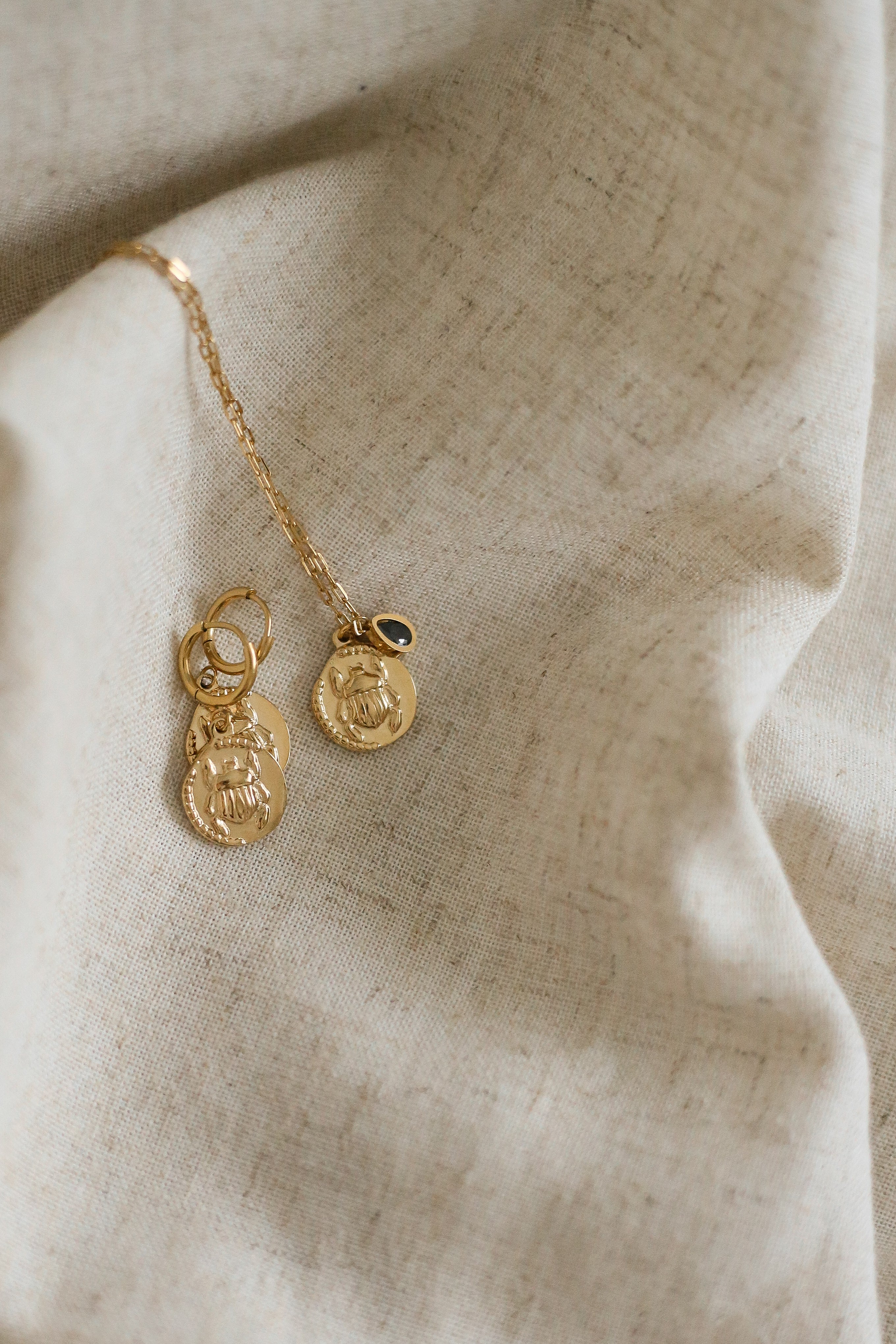 Oriana Set - has waterproof, durable, elegant and vintage inspired jewelry