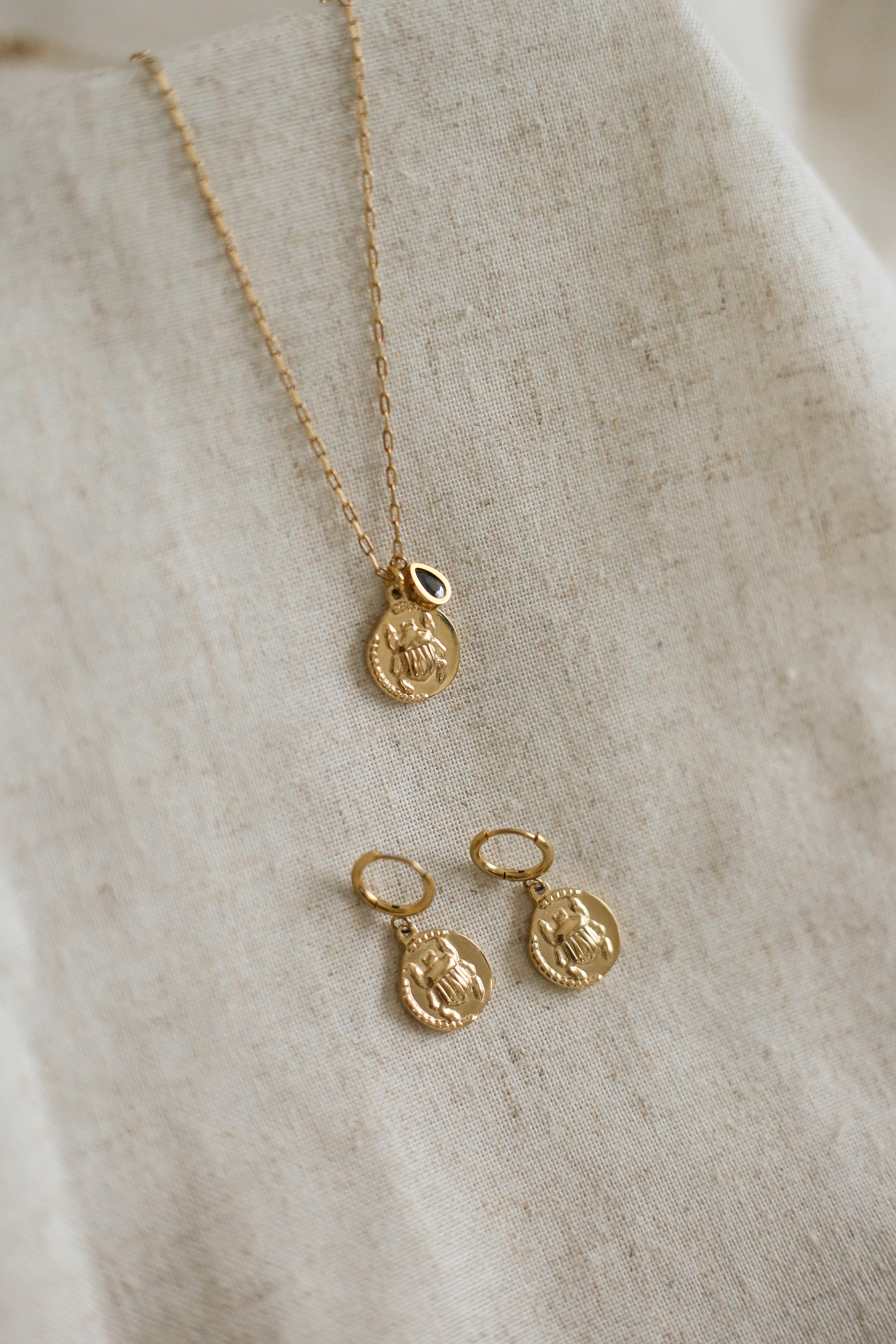 Oriana Set - has waterproof, durable, elegant and vintage inspired jewelry