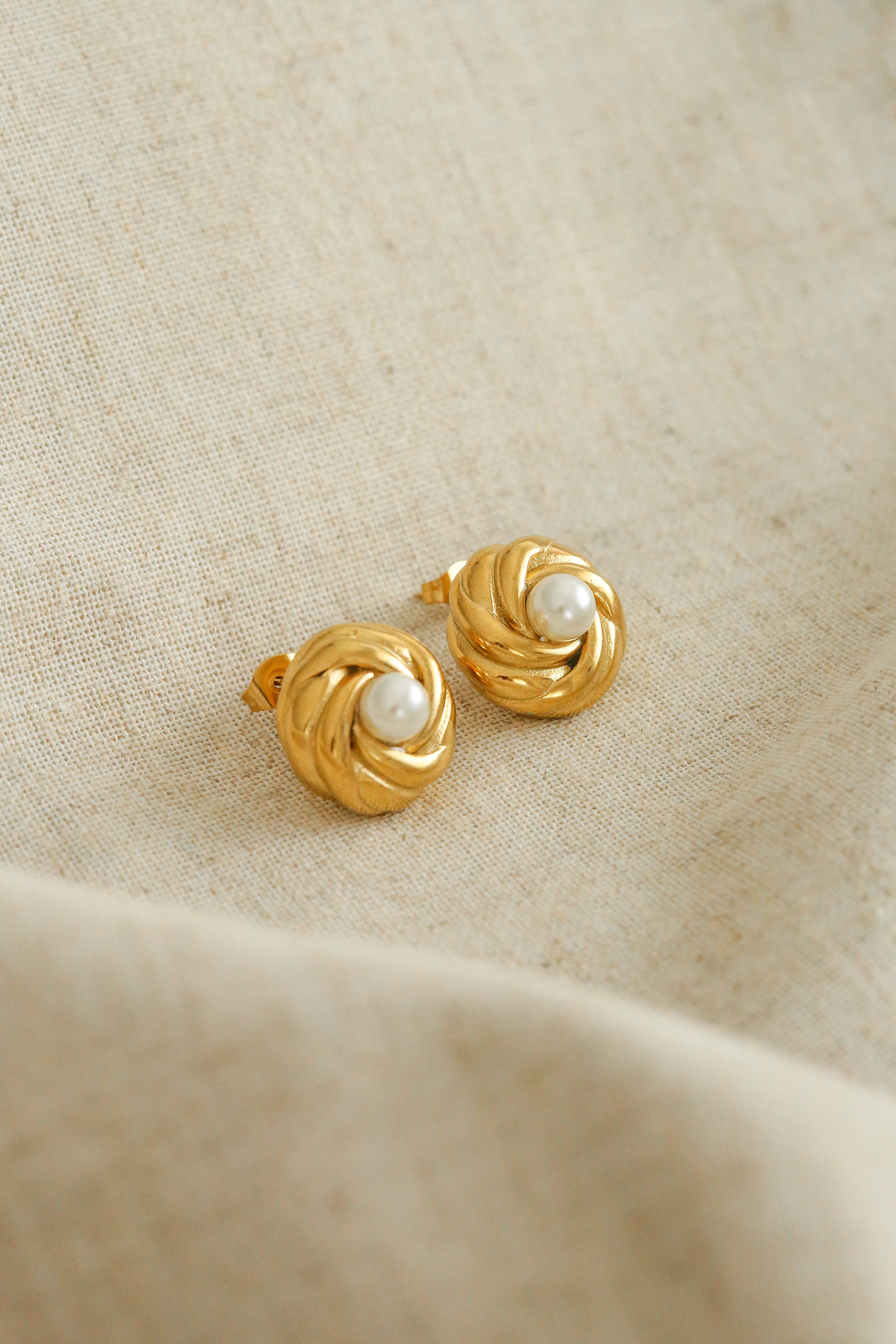 Roseline Earrings - has waterproof, durable, elegant and vintage inspired jewelry