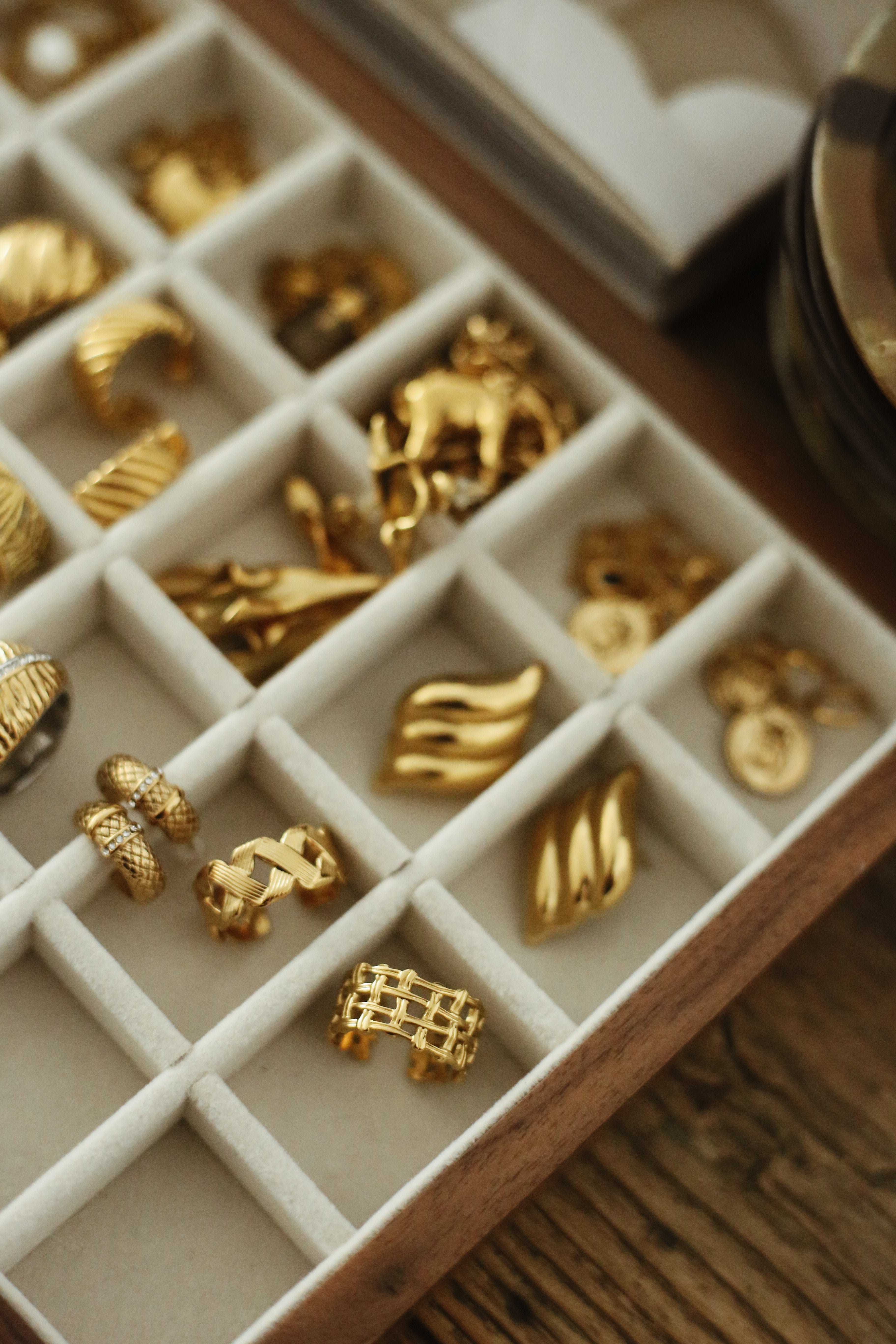 Severine Ring - has waterproof, durable, elegant and vintage inspired jewelry