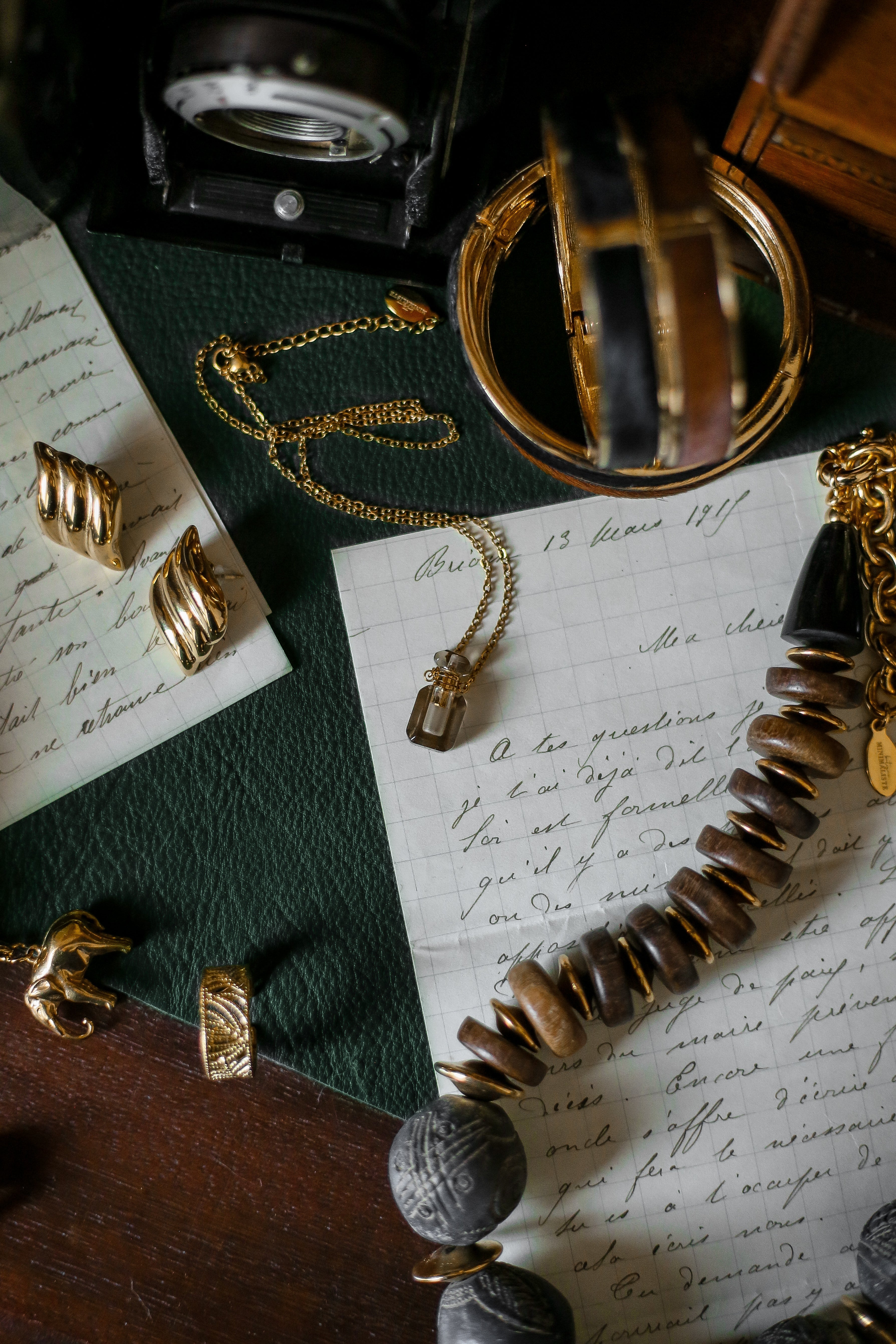 Thérèse Earrings - has waterproof, durable, elegant and vintage inspired jewelry