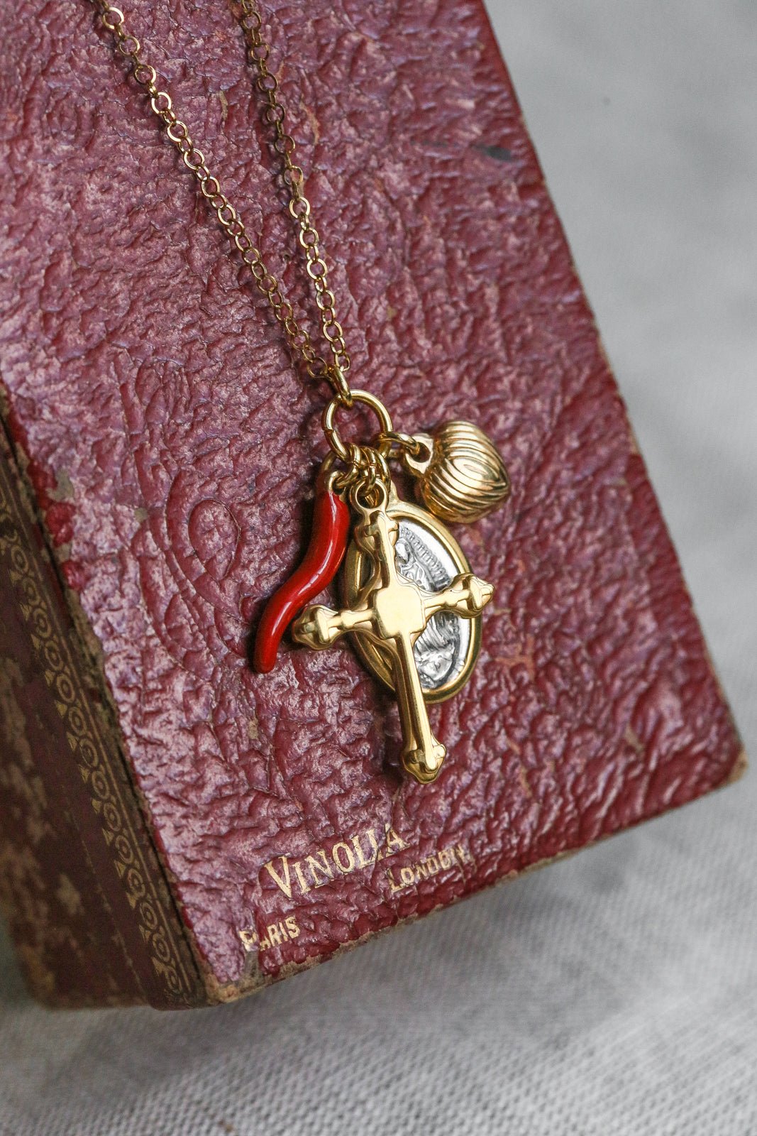 Valeria Necklace - has waterproof, durable, elegant and vintage inspired jewelry