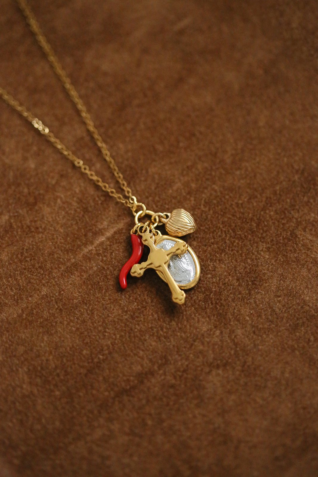 Valeria Necklace - has waterproof, durable, elegant and vintage inspired jewelry