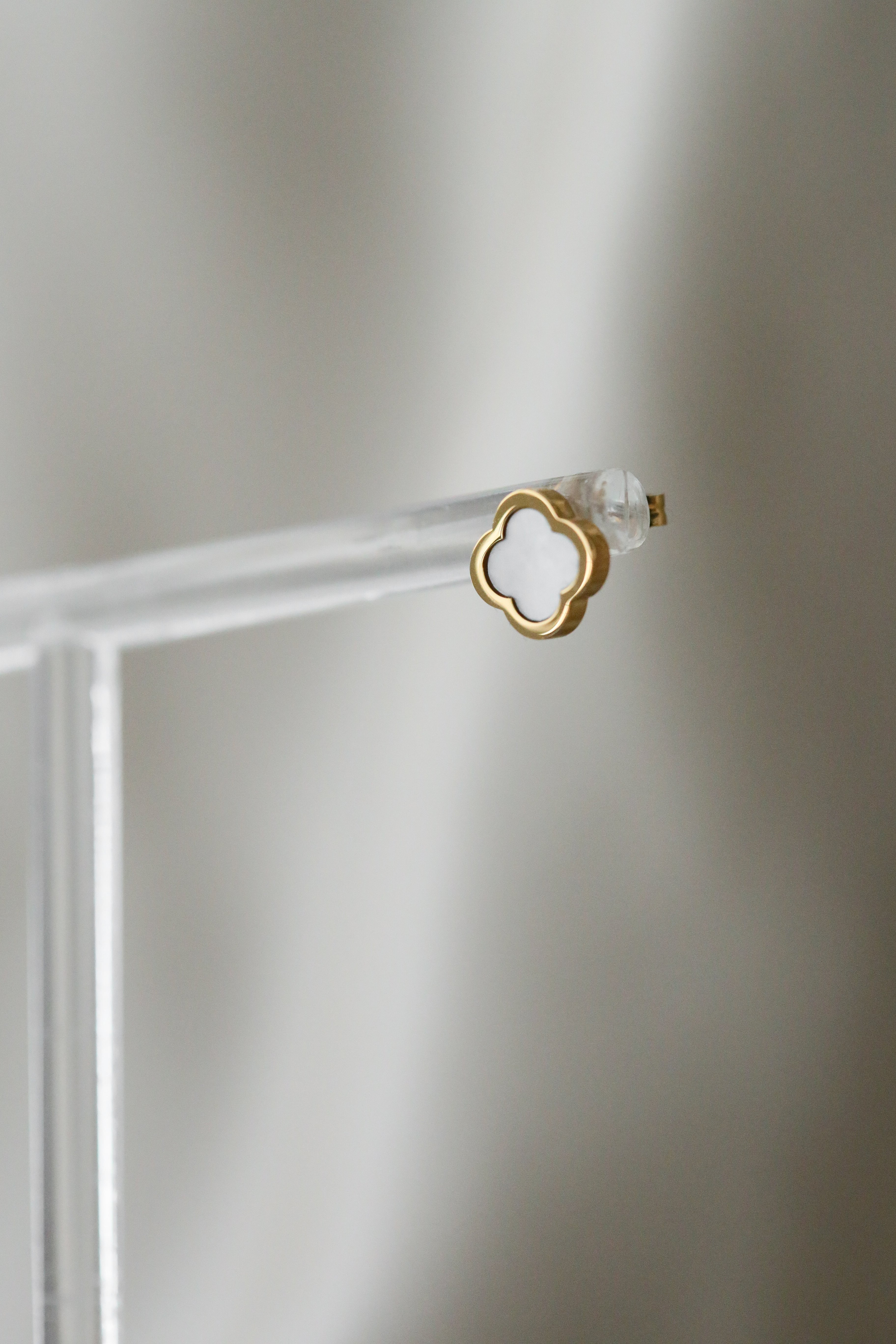Viola Studs - Boutique Minimaliste has waterproof, durable, elegant and vintage inspired jewelry