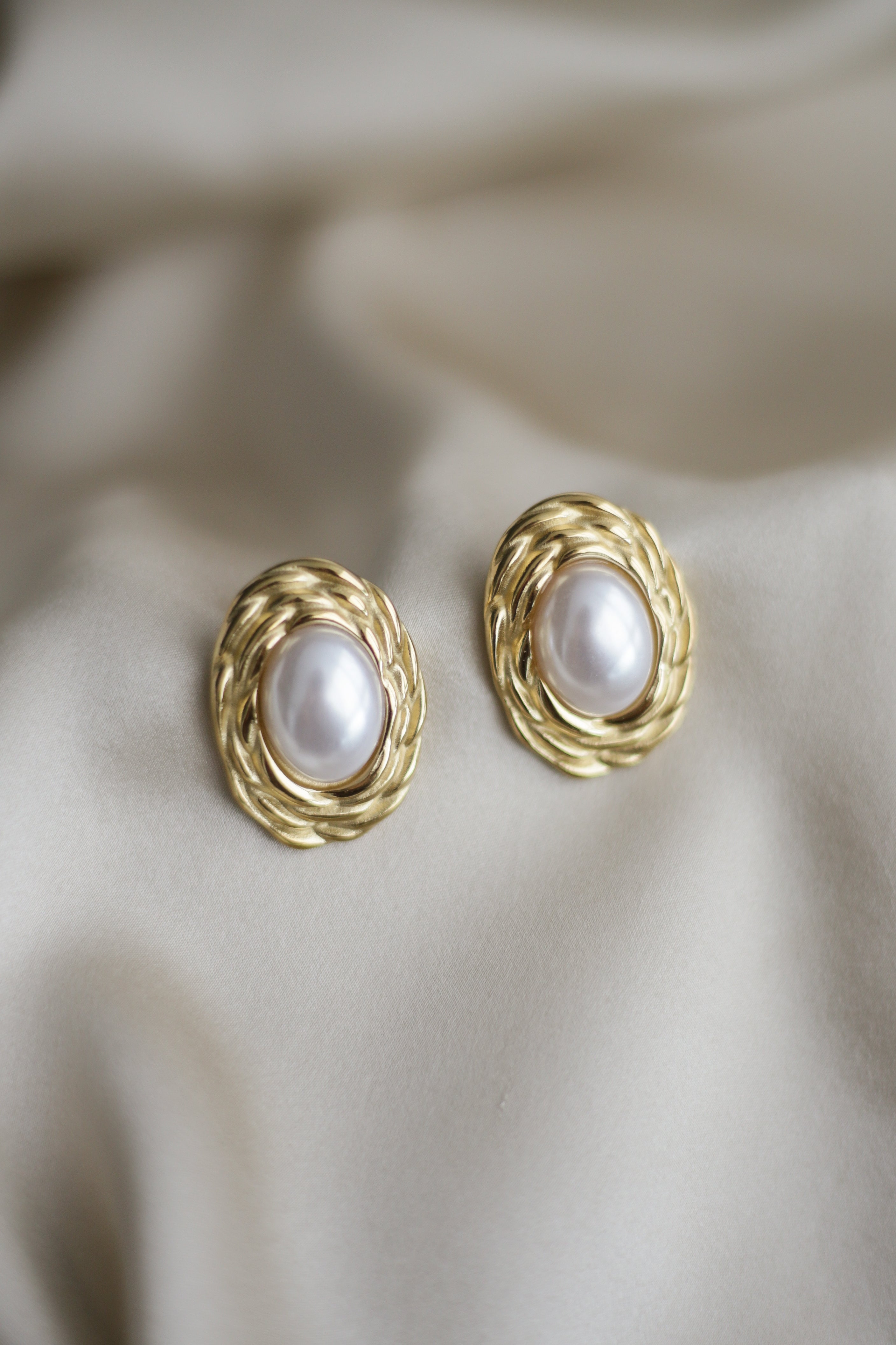 Weave & Pearl Statement Earrings - Boutique Minimaliste has waterproof, durable, elegant and vintage inspired jewelry