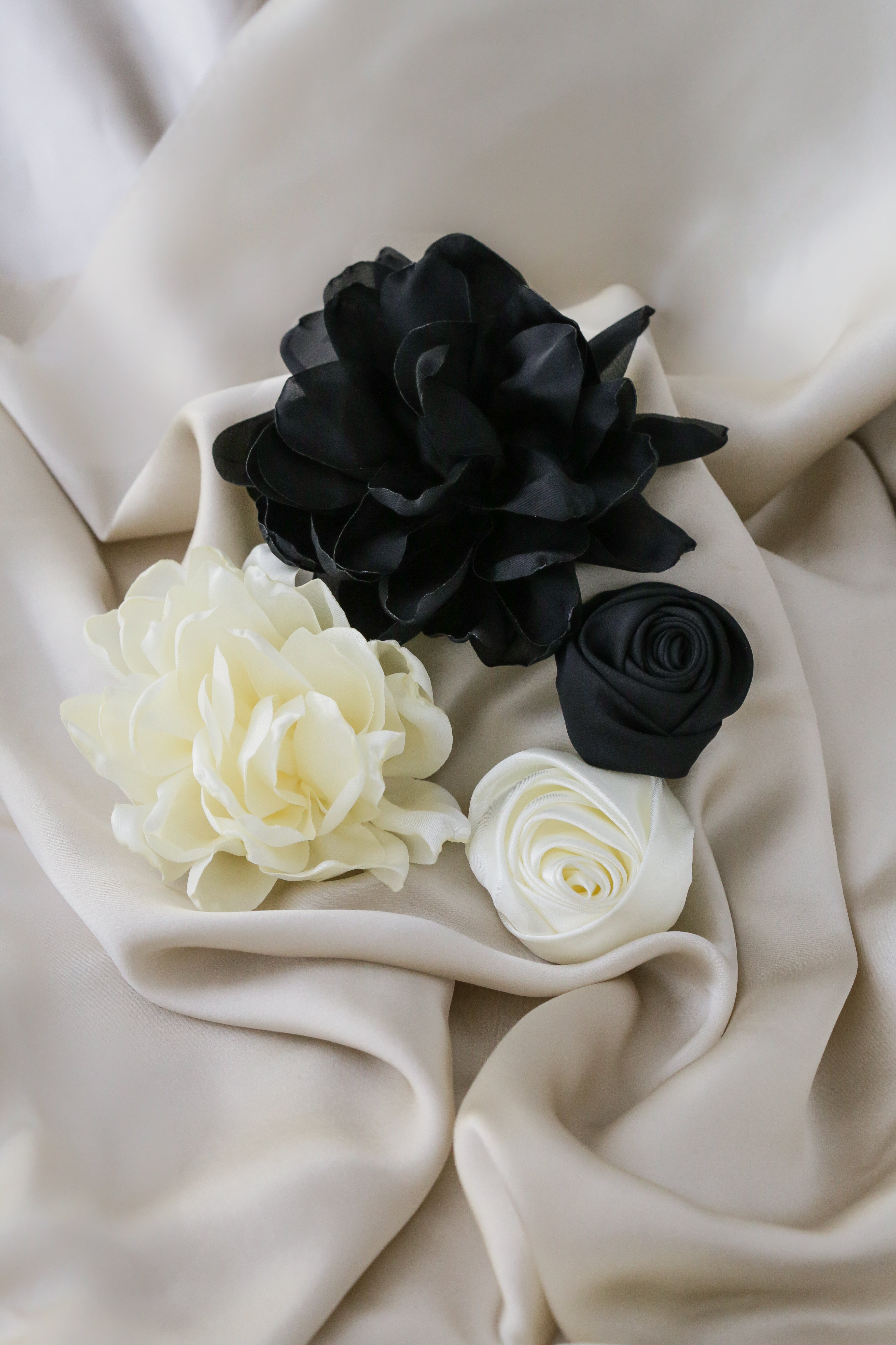 Xandra Flower - has waterproof, durable, elegant and vintage inspired jewelry