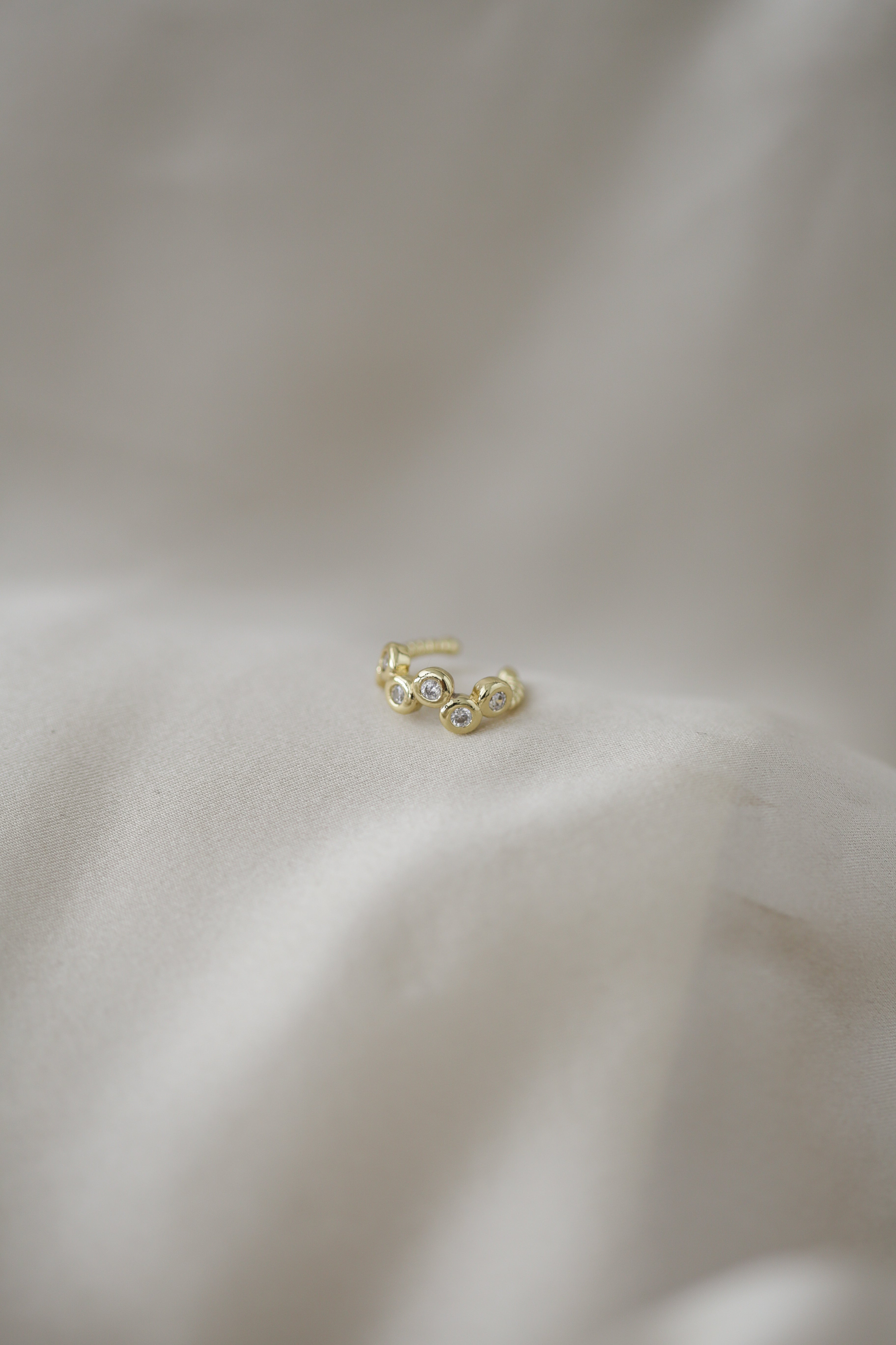 Xilin Ear Cuff - Boutique Minimaliste has waterproof, durable, elegant and vintage inspired jewelry