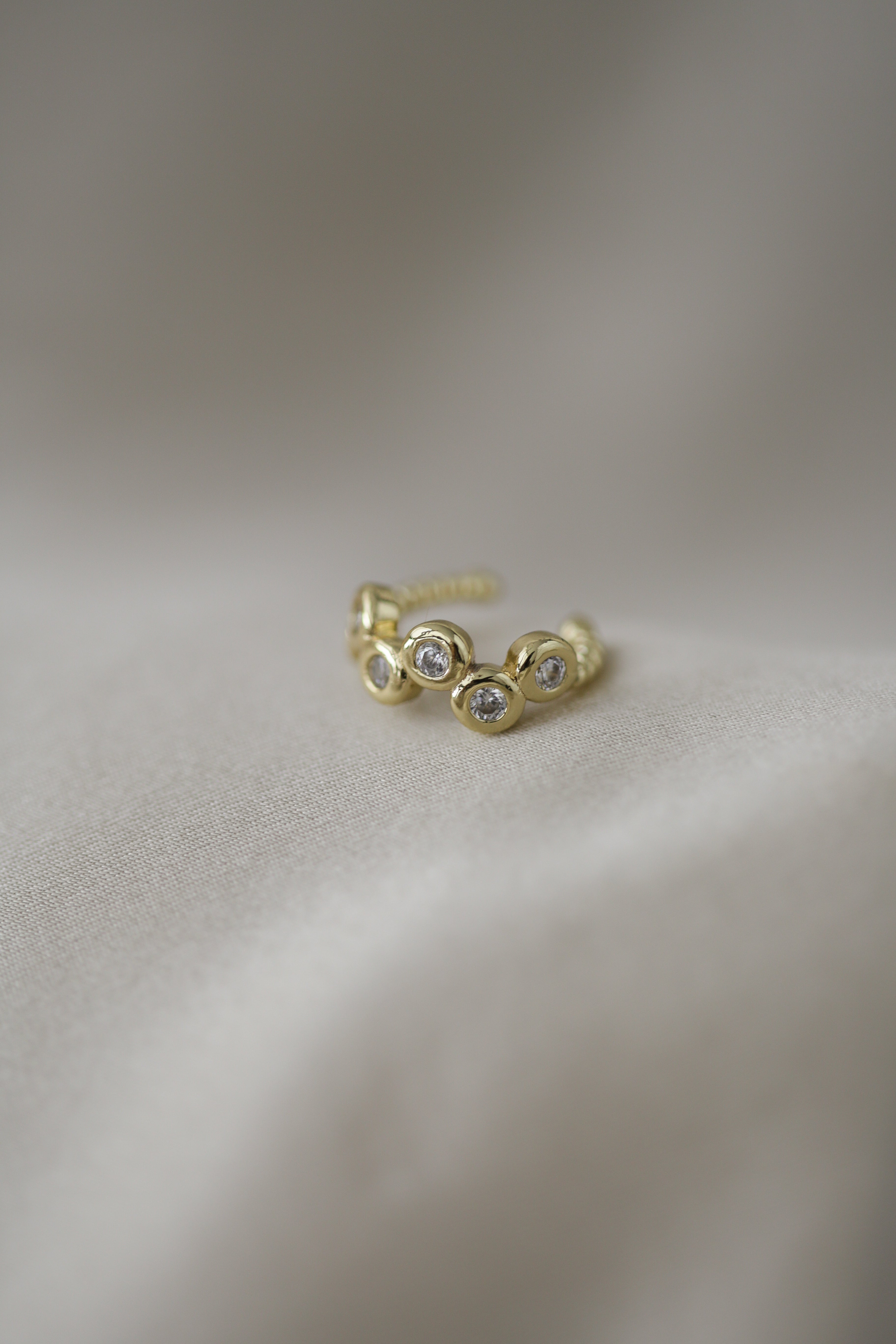 Xilin Ear Cuff - Boutique Minimaliste has waterproof, durable, elegant and vintage inspired jewelry