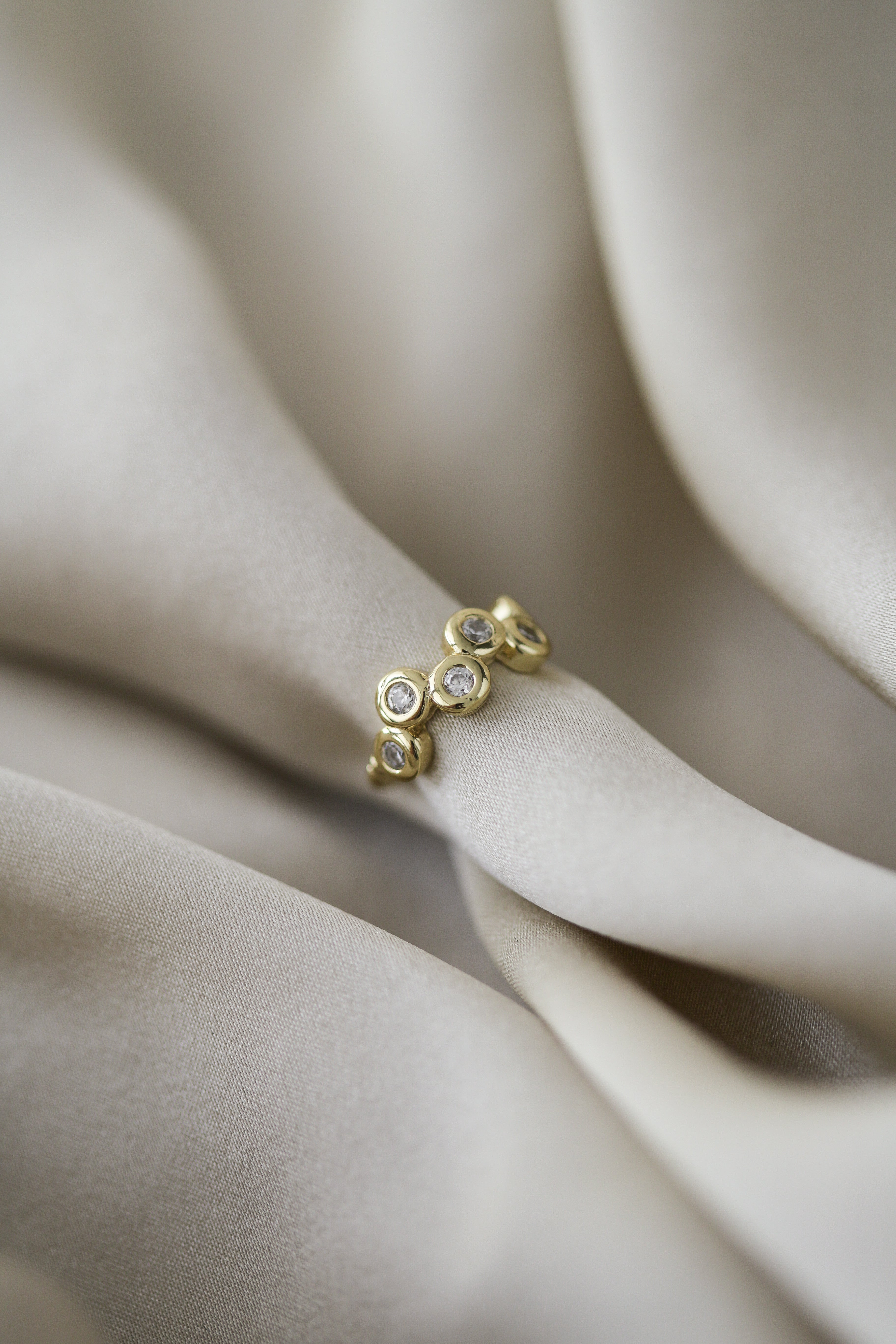 Xilin Ear Cuff - Boutique Minimaliste has waterproof, durable, elegant and vintage inspired jewelry