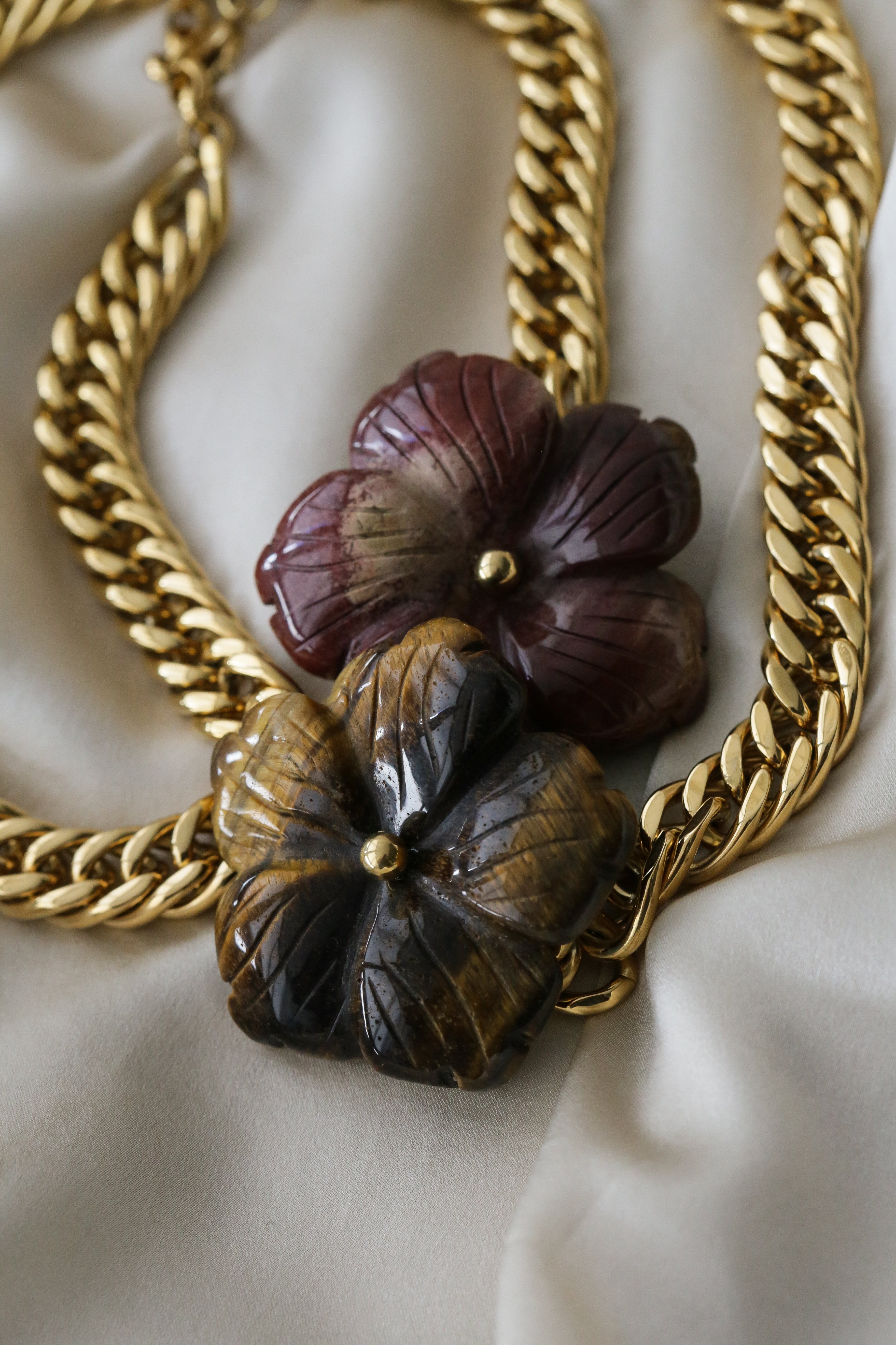 Yade Necklace - Boutique Minimaliste has waterproof, durable, elegant and vintage inspired jewelry