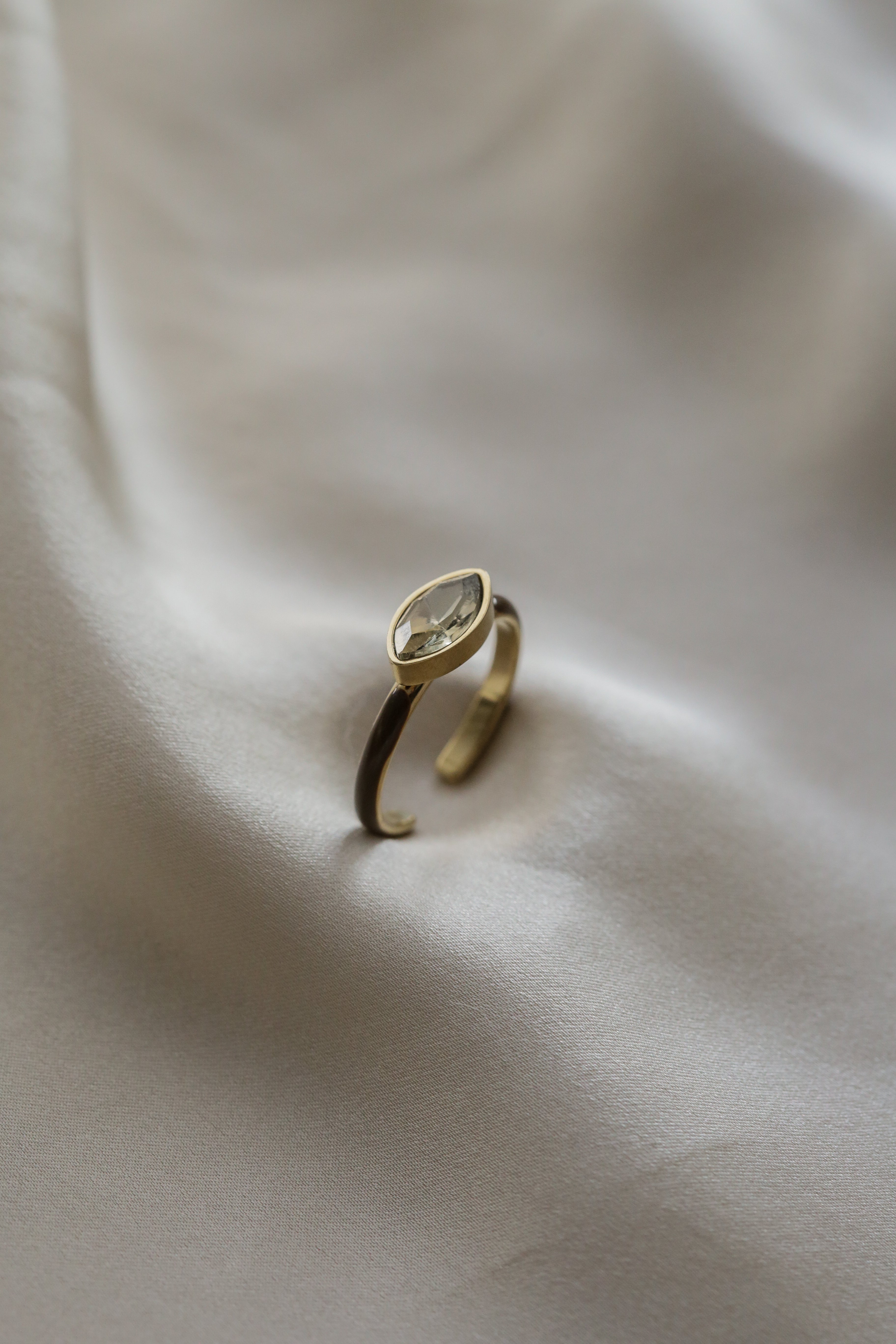 Yara Ring - Boutique Minimaliste has waterproof, durable, elegant and vintage inspired jewelry