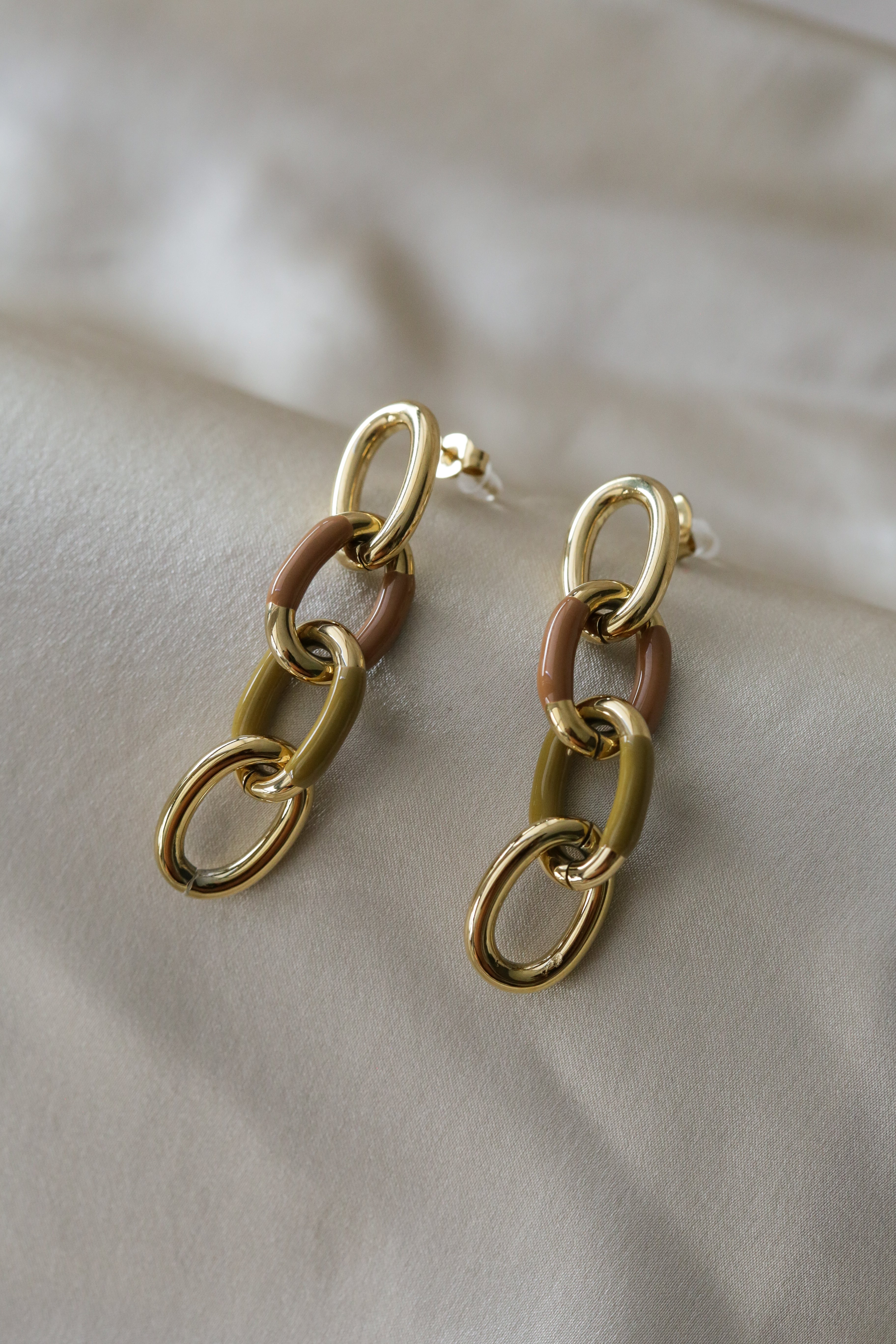 Yfke Earrings - Boutique Minimaliste has waterproof, durable, elegant and vintage inspired jewelry