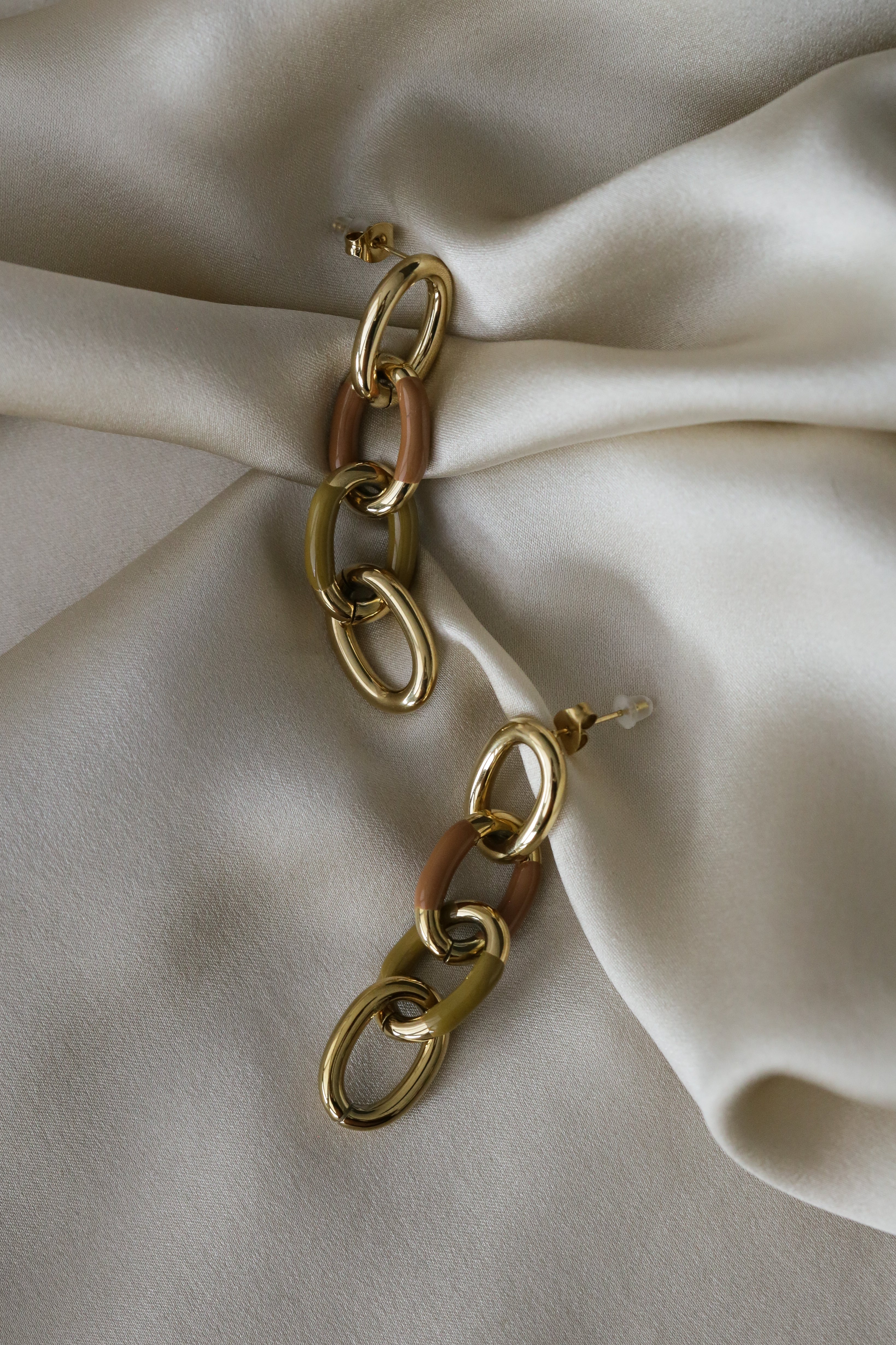 Yfke Earrings - Boutique Minimaliste has waterproof, durable, elegant and vintage inspired jewelry