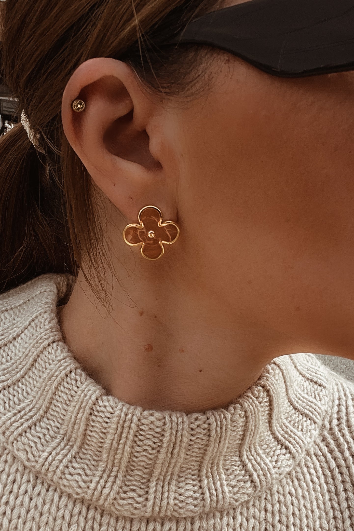 Yvonne Earrings - Boutique Minimaliste has waterproof, durable, elegant and vintage inspired jewelry