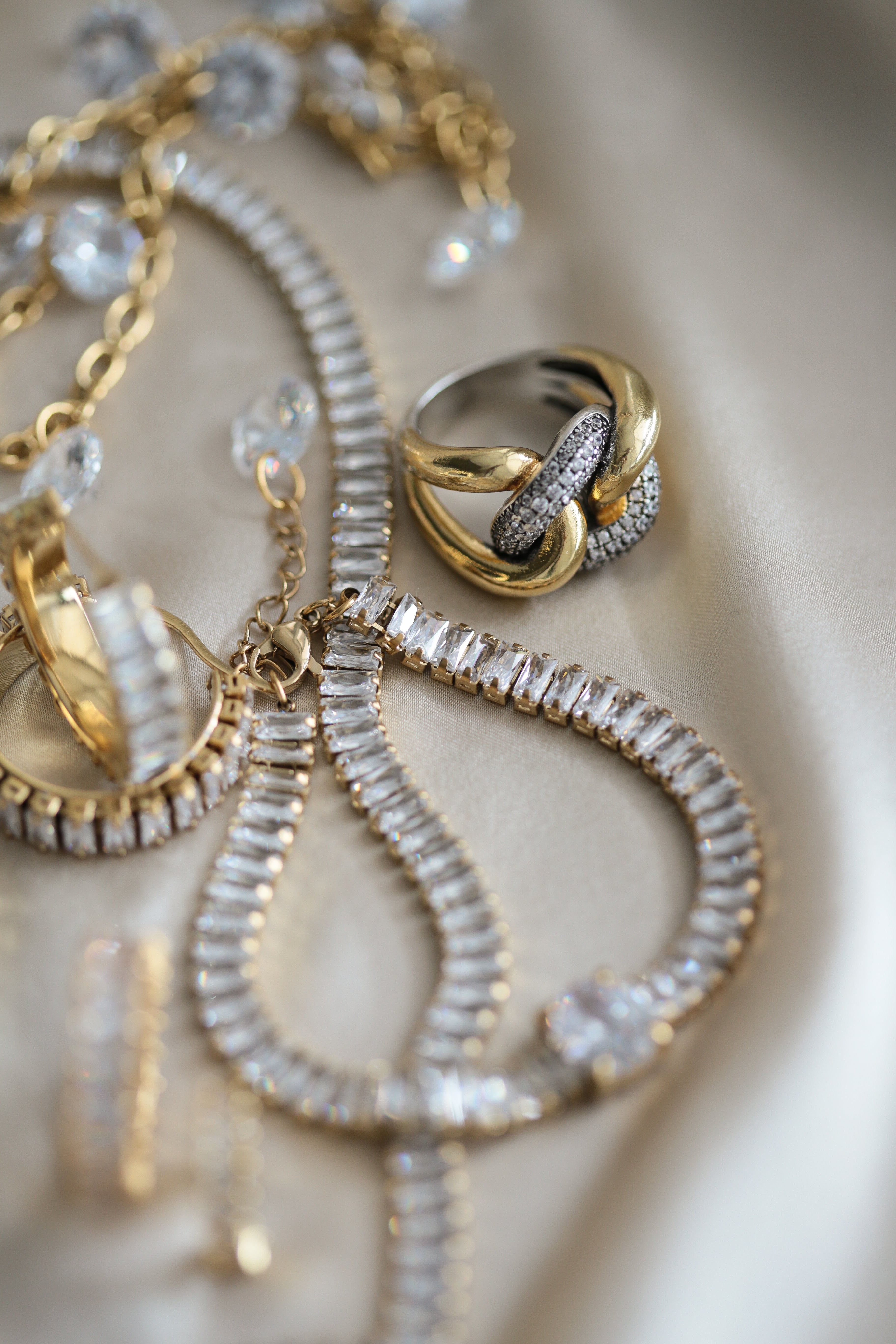 Zaida Ring - Boutique Minimaliste has waterproof, durable, elegant and vintage inspired jewelry