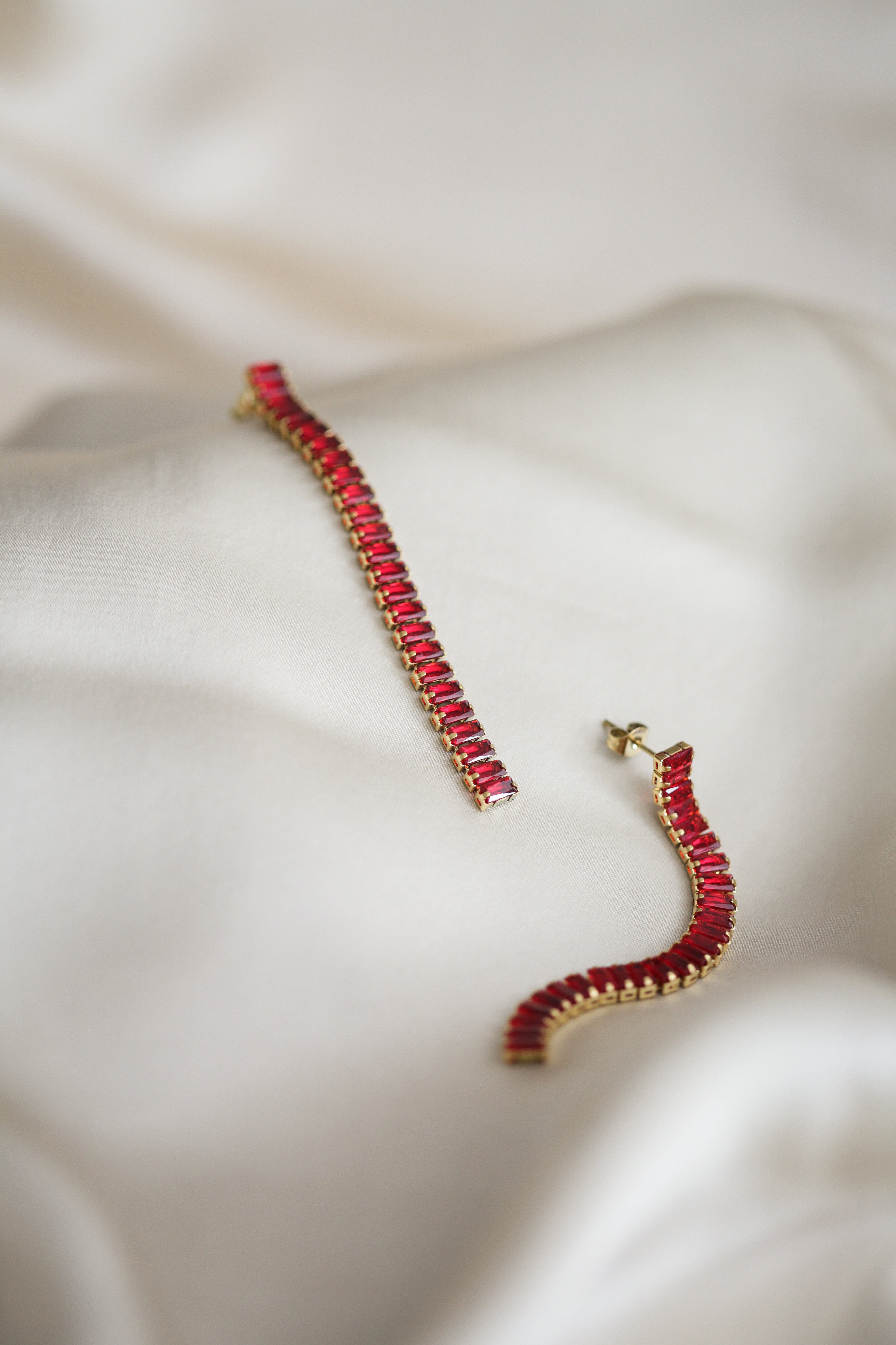 Zeudi Earrings - Boutique Minimaliste has waterproof, durable, elegant and vintage inspired jewelry