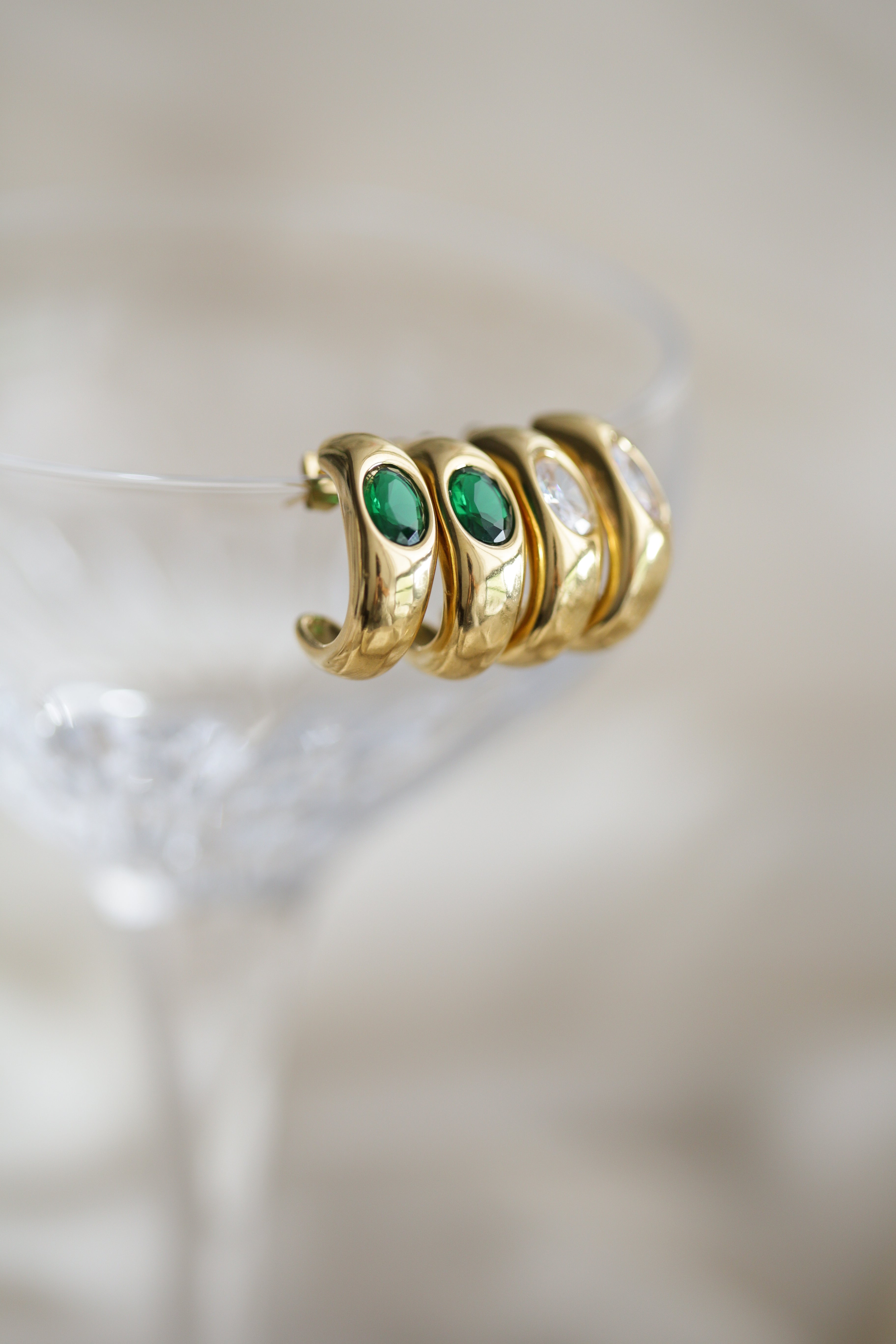 Zoe Hoops - Boutique Minimaliste has waterproof, durable, elegant and vintage inspired jewelry