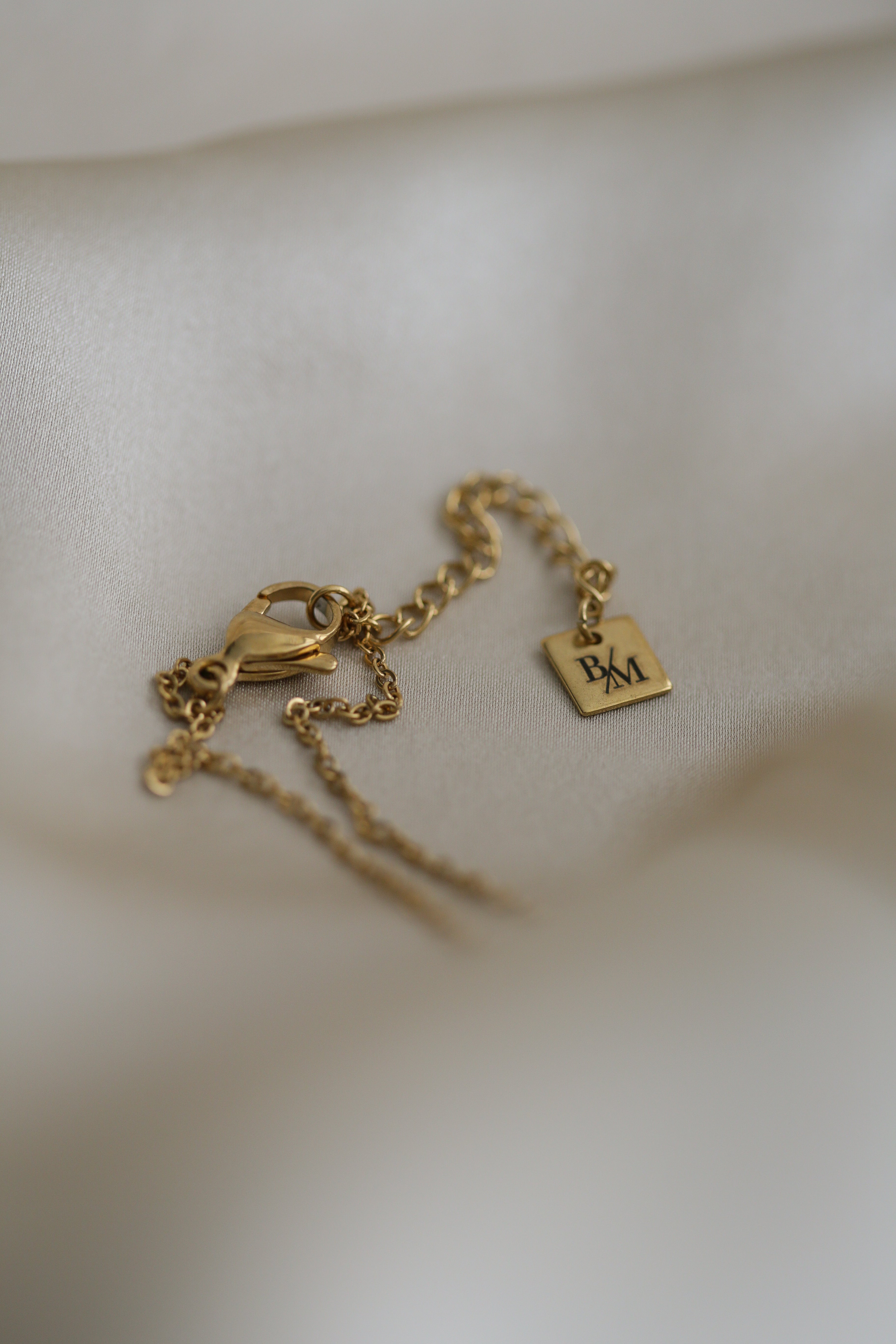 Zoe Necklace - Boutique Minimaliste has waterproof, durable, elegant and vintage inspired jewelry