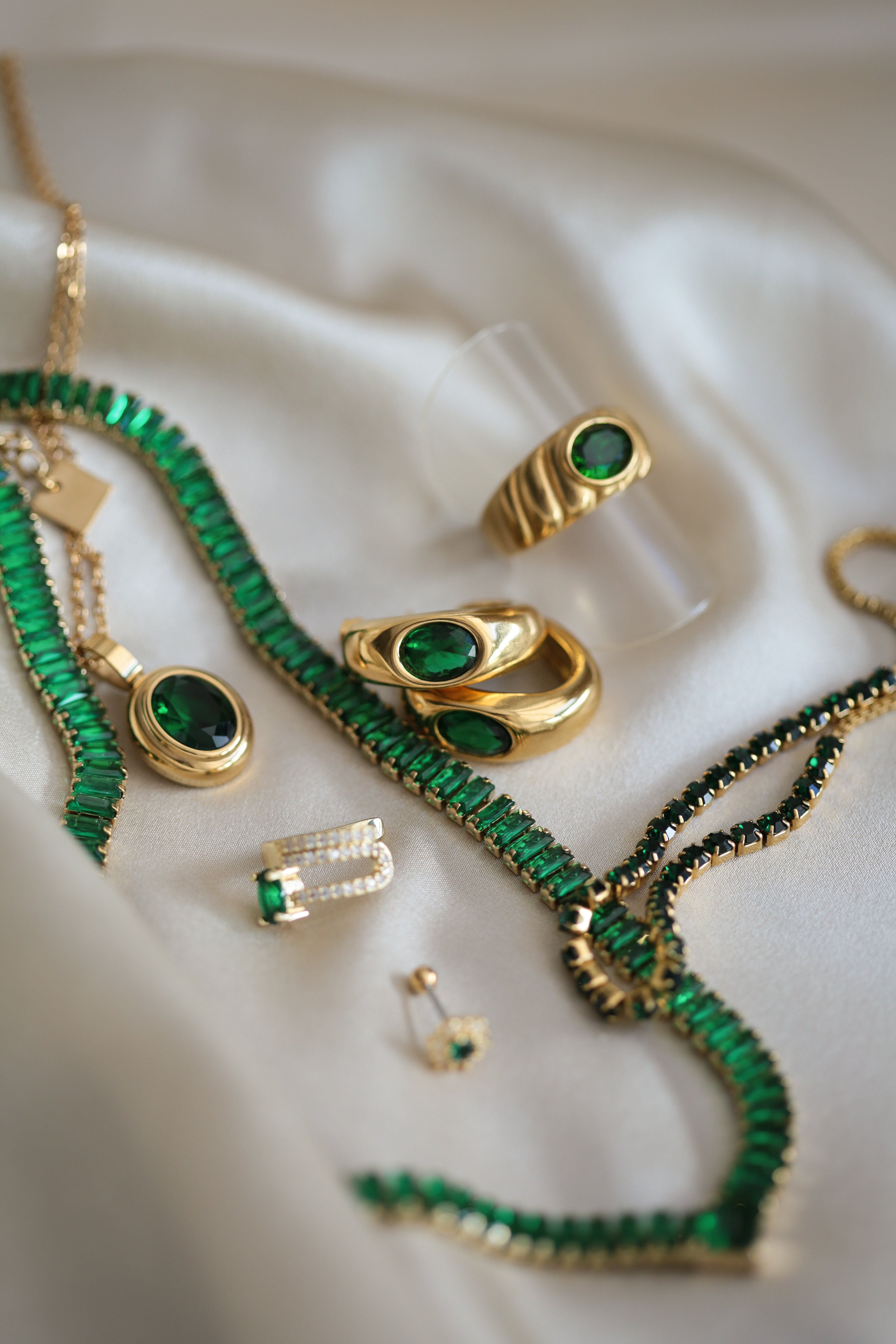Zoe Necklace - Boutique Minimaliste has waterproof, durable, elegant and vintage inspired jewelry