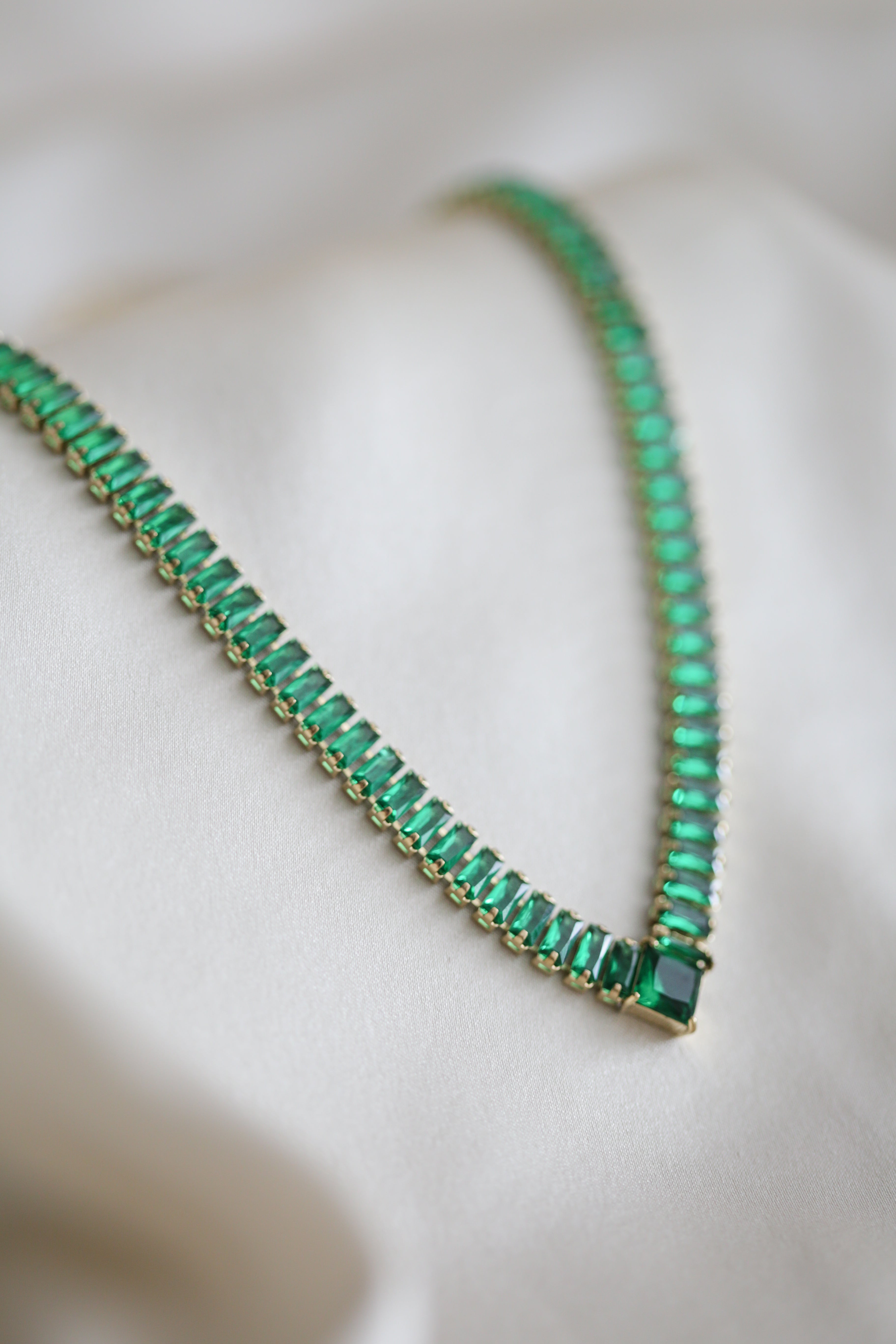Zoe Statement Necklace - Boutique Minimaliste has waterproof, durable, elegant and vintage inspired jewelry