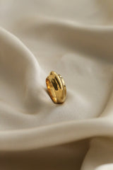 Kelly Ring - Boutique Minimaliste has waterproof, durable, elegant and vintage inspired jewelry