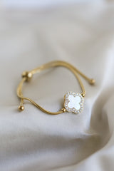 Mila Bracelet - Boutique Minimaliste has waterproof, durable, elegant and vintage inspired jewelry