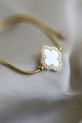 Mila Bracelet - Boutique Minimaliste has waterproof, durable, elegant and vintage inspired jewelry