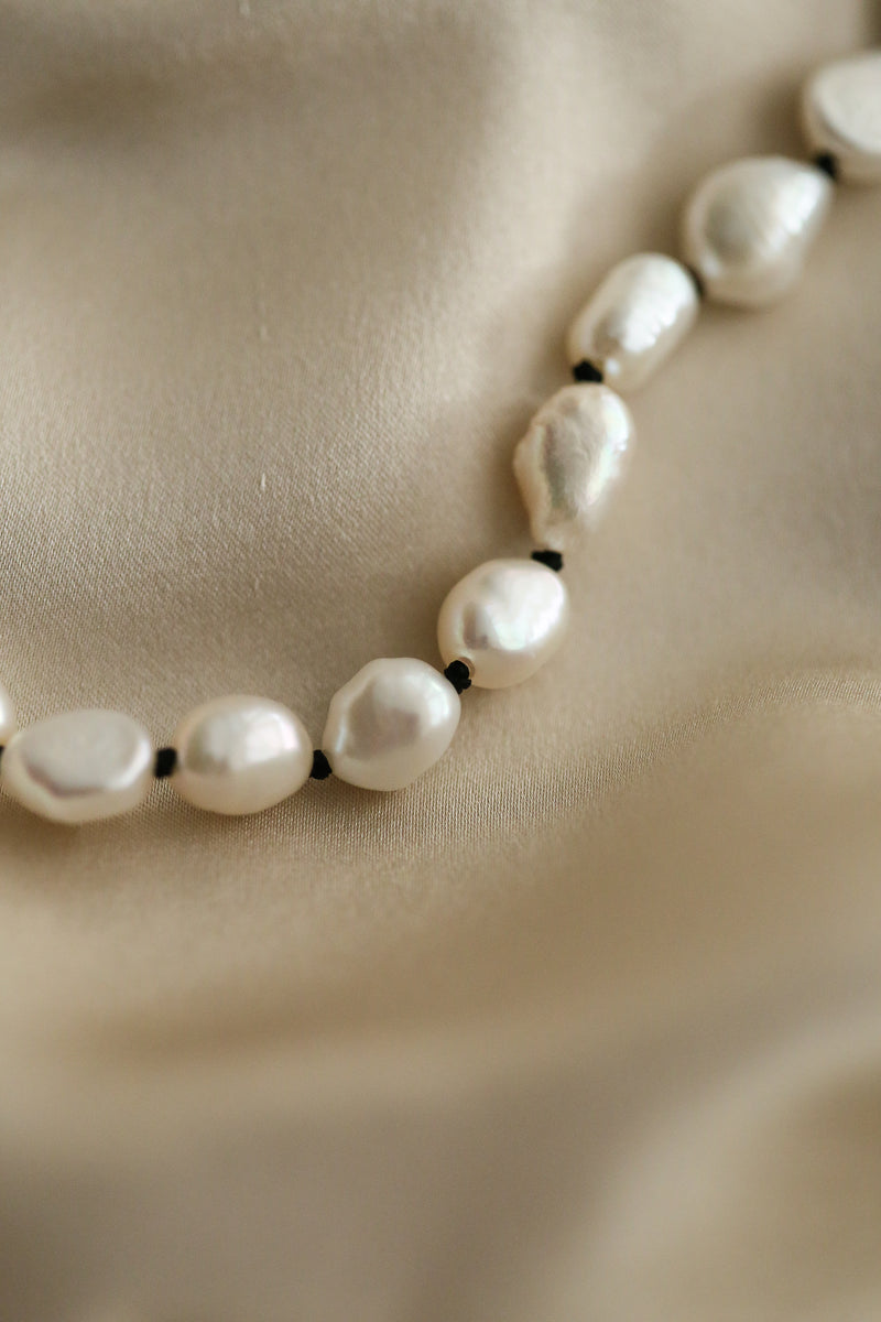 Ora Necklace - Boutique Minimaliste has waterproof, durable, elegant and vintage inspired jewelry