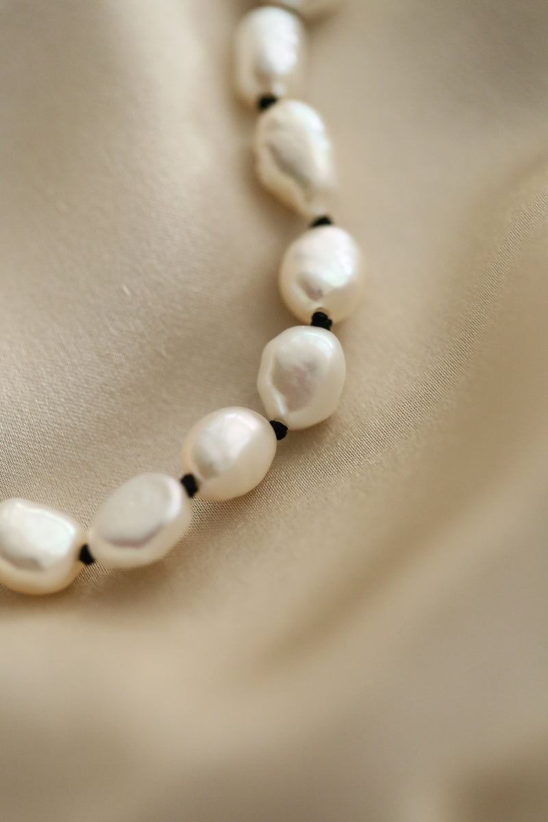 Ora Necklace - Boutique Minimaliste has waterproof, durable, elegant and vintage inspired jewelry