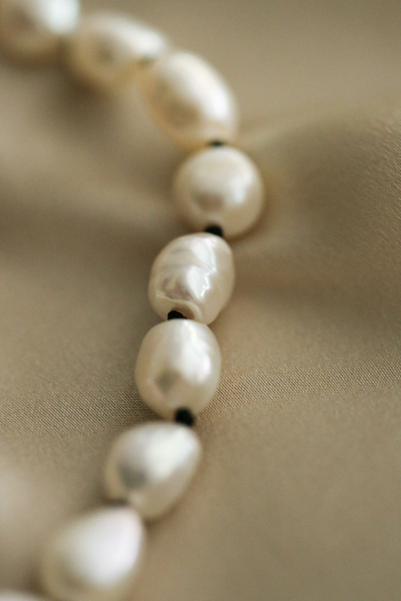 Ora Necklace - Boutique Minimaliste has waterproof, durable, elegant and vintage inspired jewelry