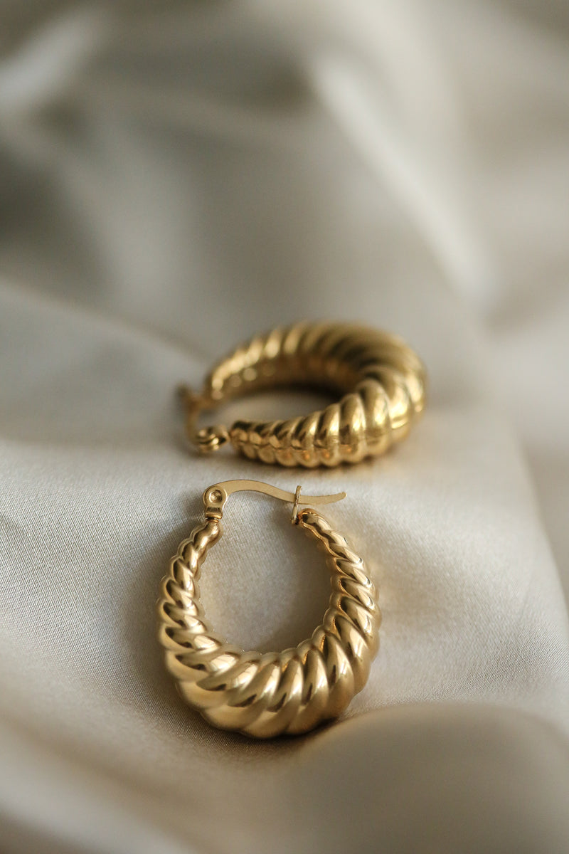 Diane Hoop Earrings - Boutique Minimaliste has waterproof, durable, elegant and vintage inspired jewelry