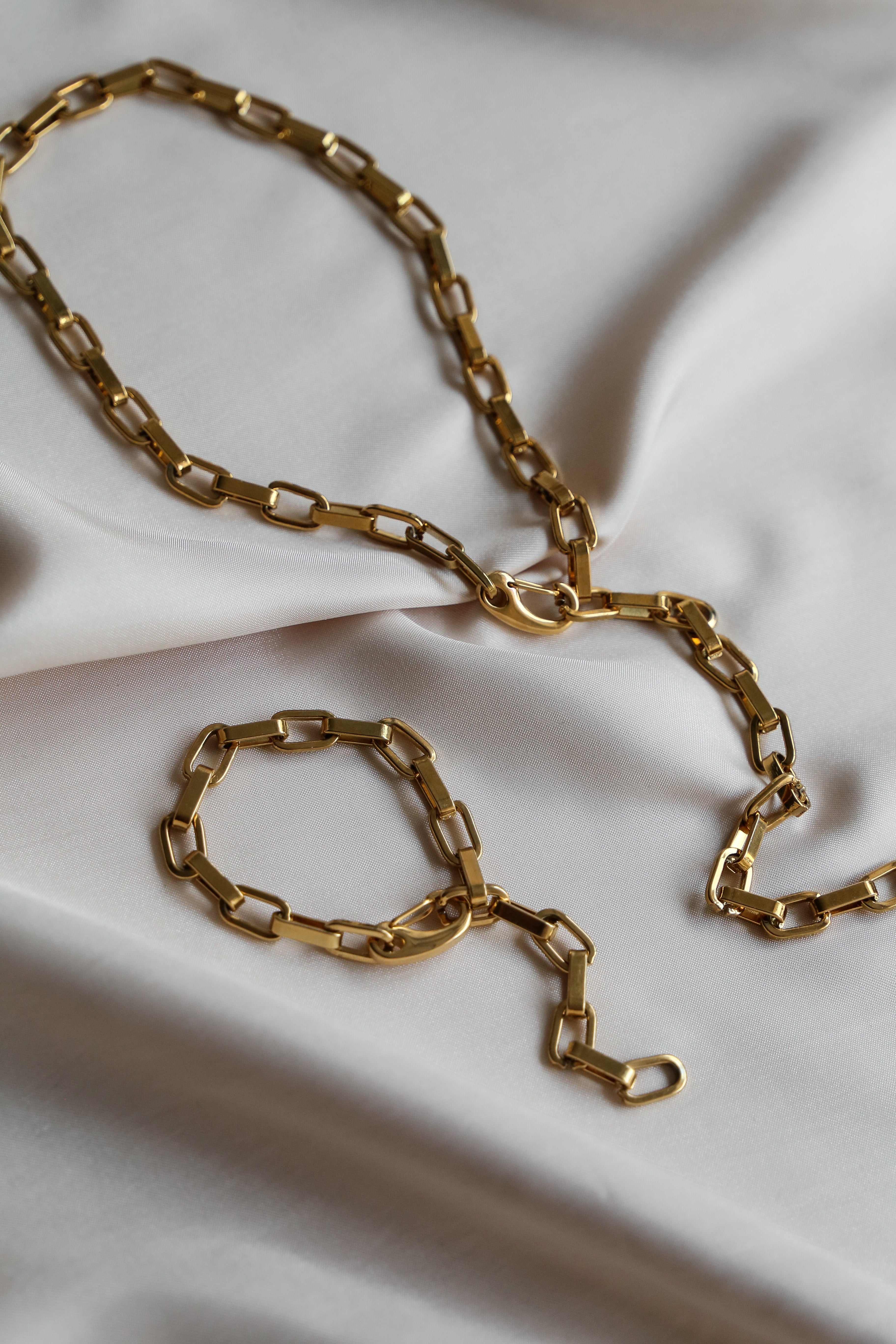 Gia Necklace & Bracelet - Boutique Minimaliste Jewelry