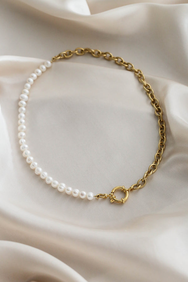 Abigail Necklace - Boutique Minimaliste has waterproof, durable, elegant and vintage inspired jewelry
