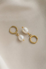 Adele Earrings - Boutique Minimaliste has waterproof, durable, elegant and vintage inspired jewelry