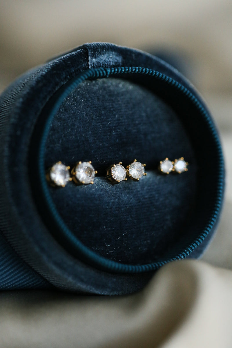 Alicia Stud Earrings - Boutique Minimaliste has waterproof, durable, elegant and vintage inspired jewelry