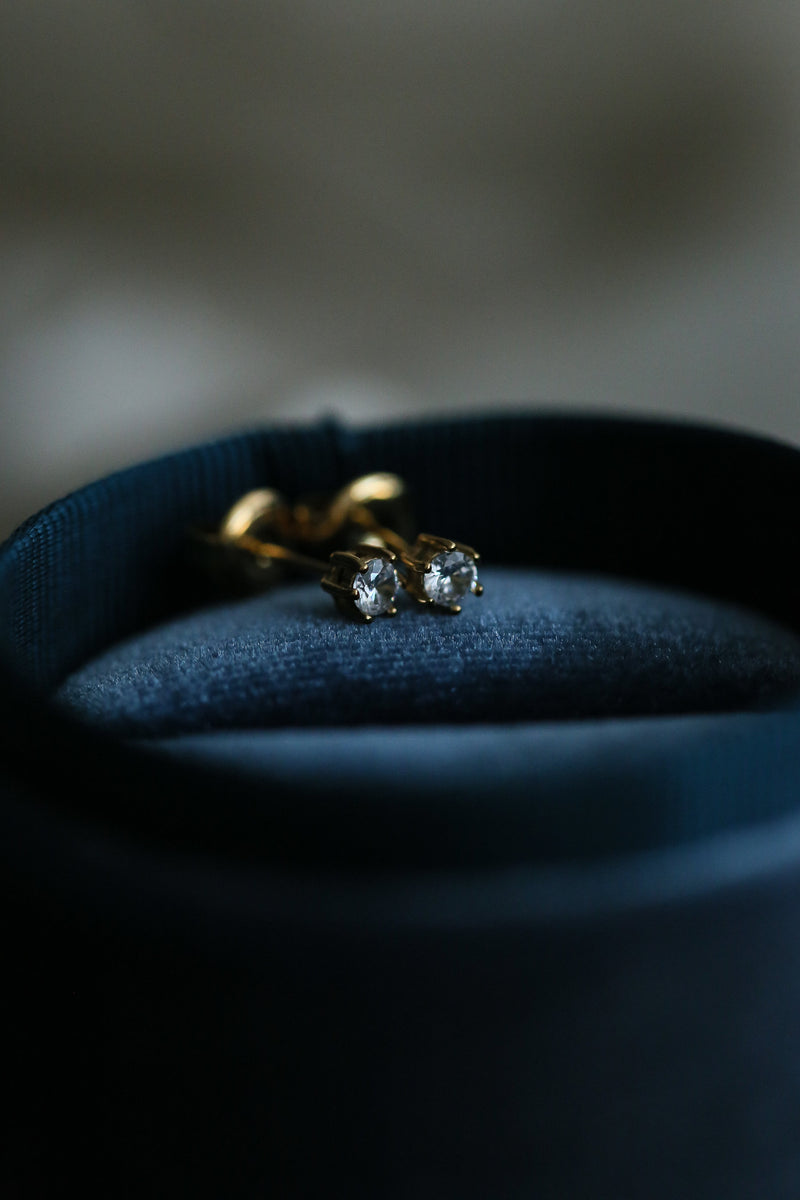 Alicia Stud Earrings - Boutique Minimaliste has waterproof, durable, elegant and vintage inspired jewelry