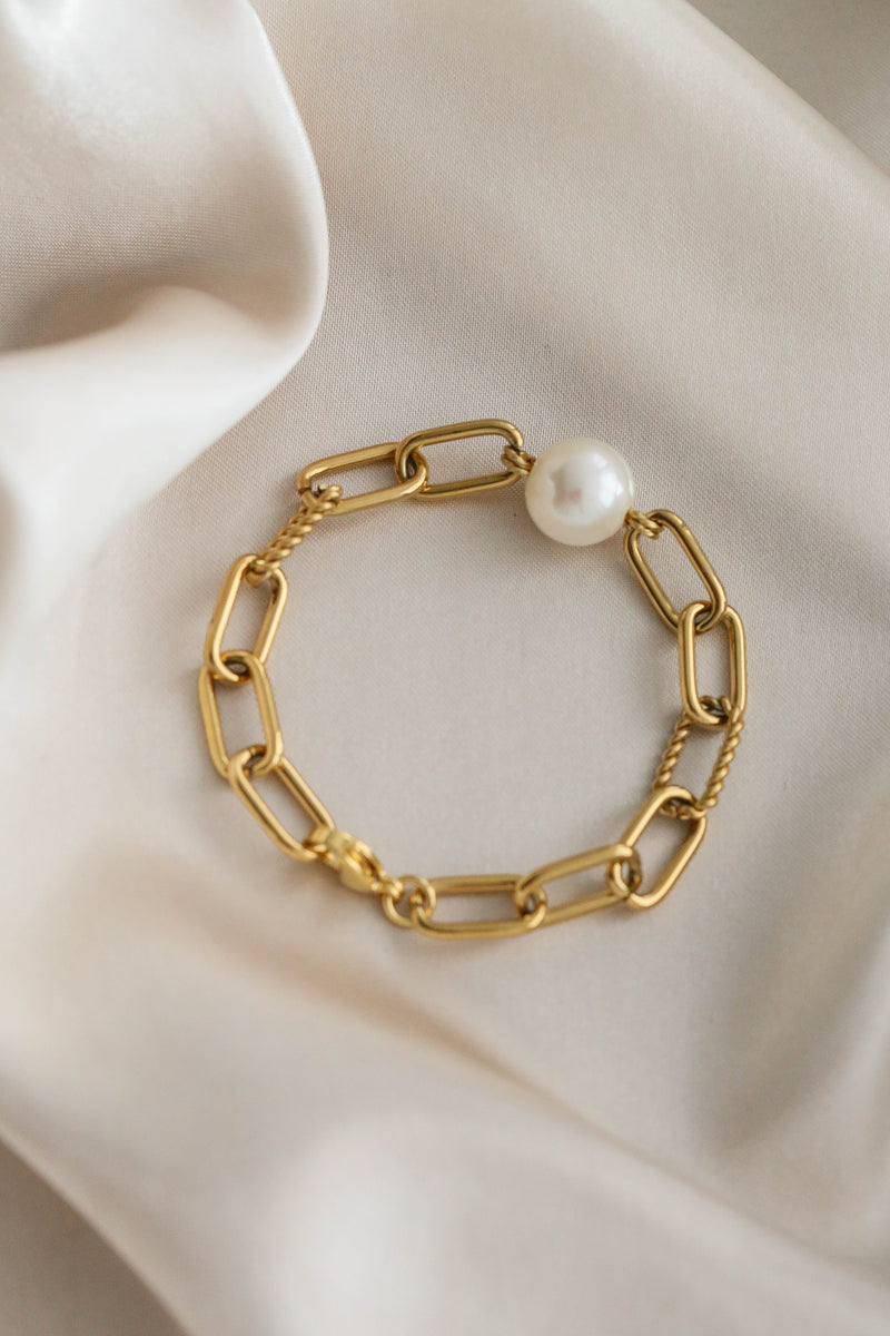 Allegra Bracelet - Boutique Minimaliste has waterproof, durable, elegant and vintage inspired jewelry