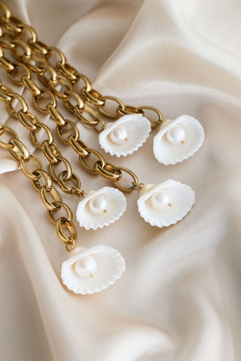 Amalfi Bracelet - Boutique Minimaliste has waterproof, durable, elegant and vintage inspired jewelry