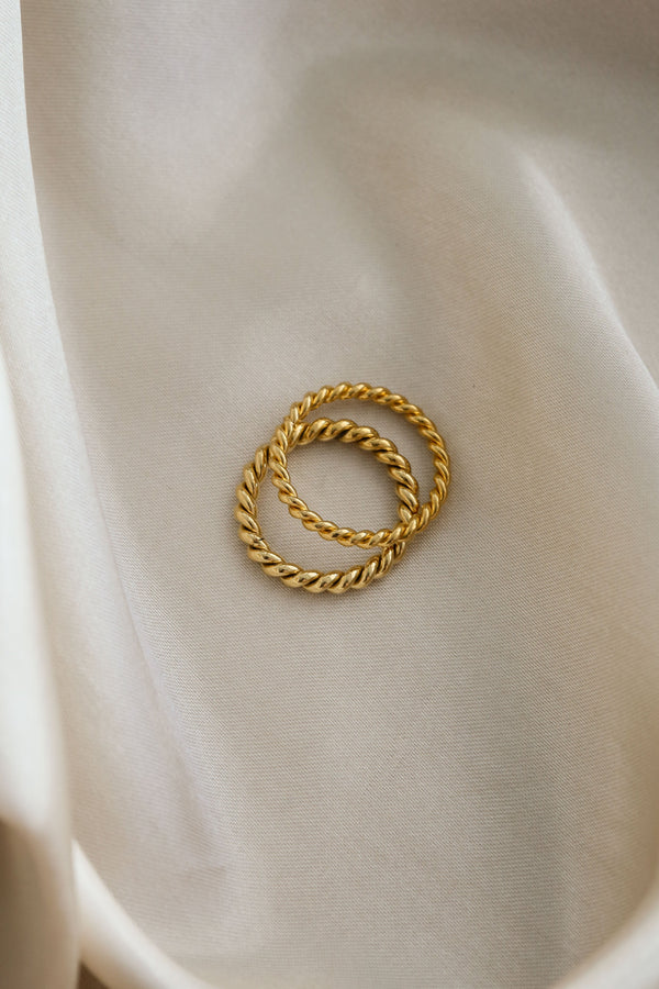 Anaïs Ring - Boutique Minimaliste has waterproof, durable, elegant and vintage inspired jewelry